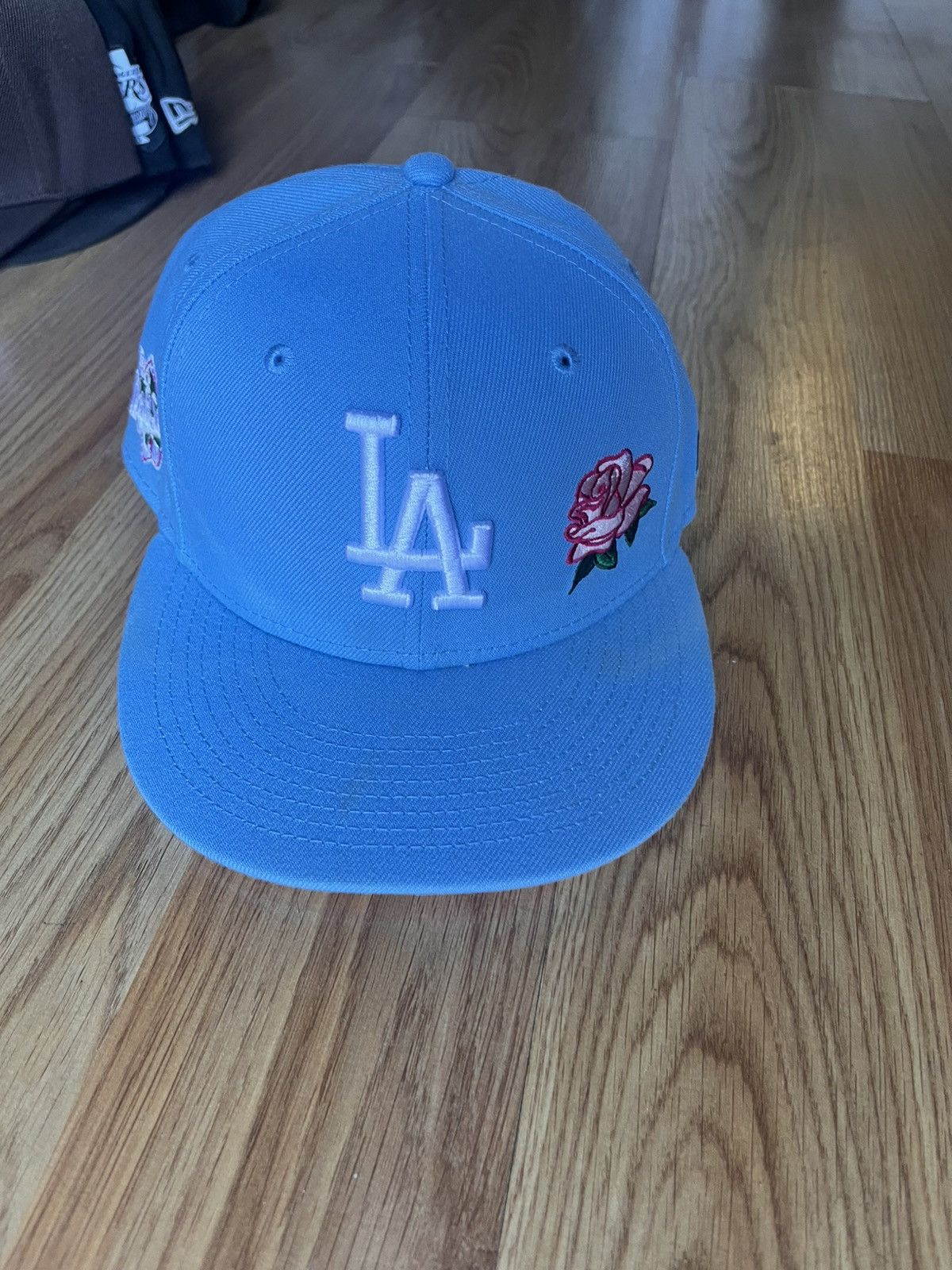 New Era LA Dodgers Cotton Candy Rose Fitted Hat Size ONE SIZE - 1 Thumbnail