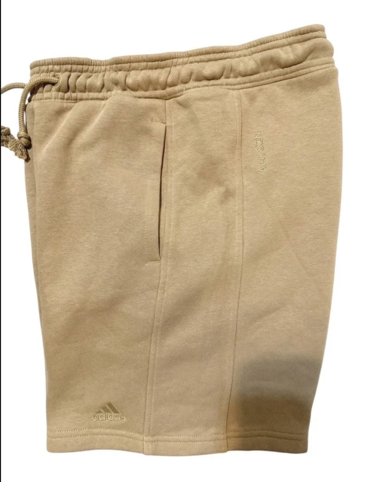 Adidas Adidas Women's All Season Fleece Sport Shorts Style HT3837 Size 28" / US 6 / IT 42 - 2 Thumbnail