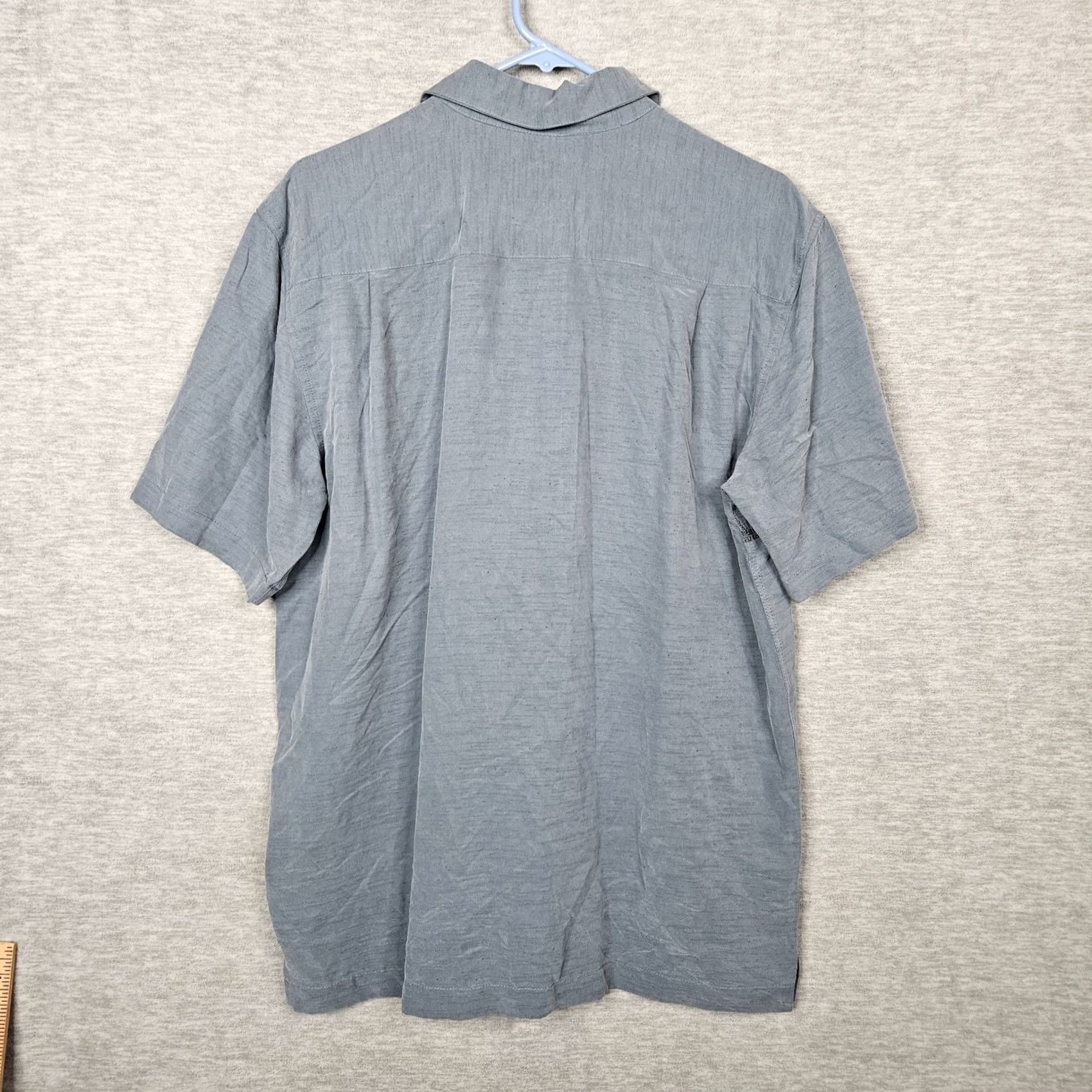 Vintage Quik sliver Waterman Collection Comfort Fit Men's TAHITI PALMS Shirt S Gray Short Sleeve Button-Up New Blue Brand. Size US S / EU 44-46 / 1 - 2 Thumbnail