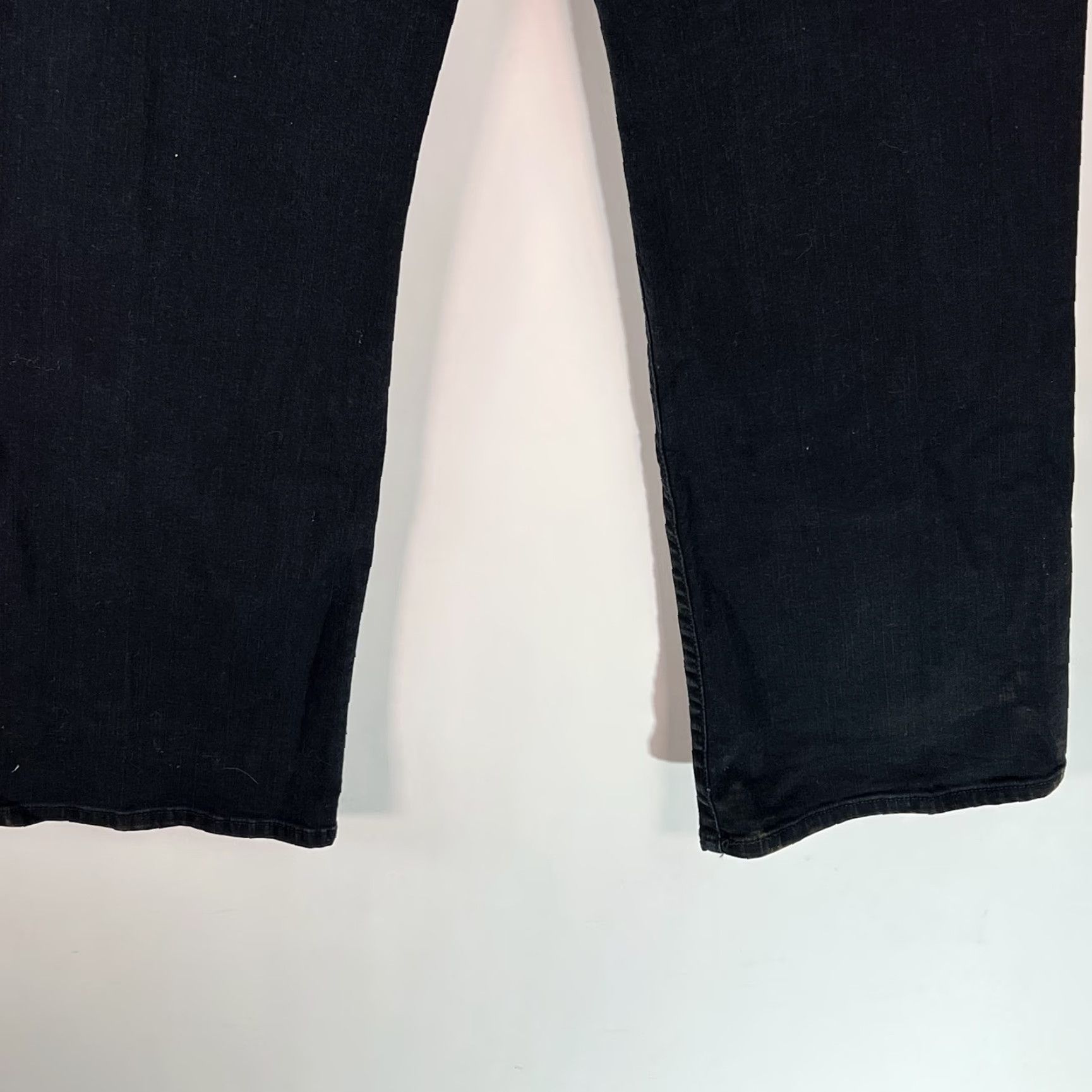 Levi's Levi's Jeans Adult 14 Regular Black Bootcut 512 Slimming 31in Inseam Womens Size 36" / US 14 / IT 50 - 7 Thumbnail