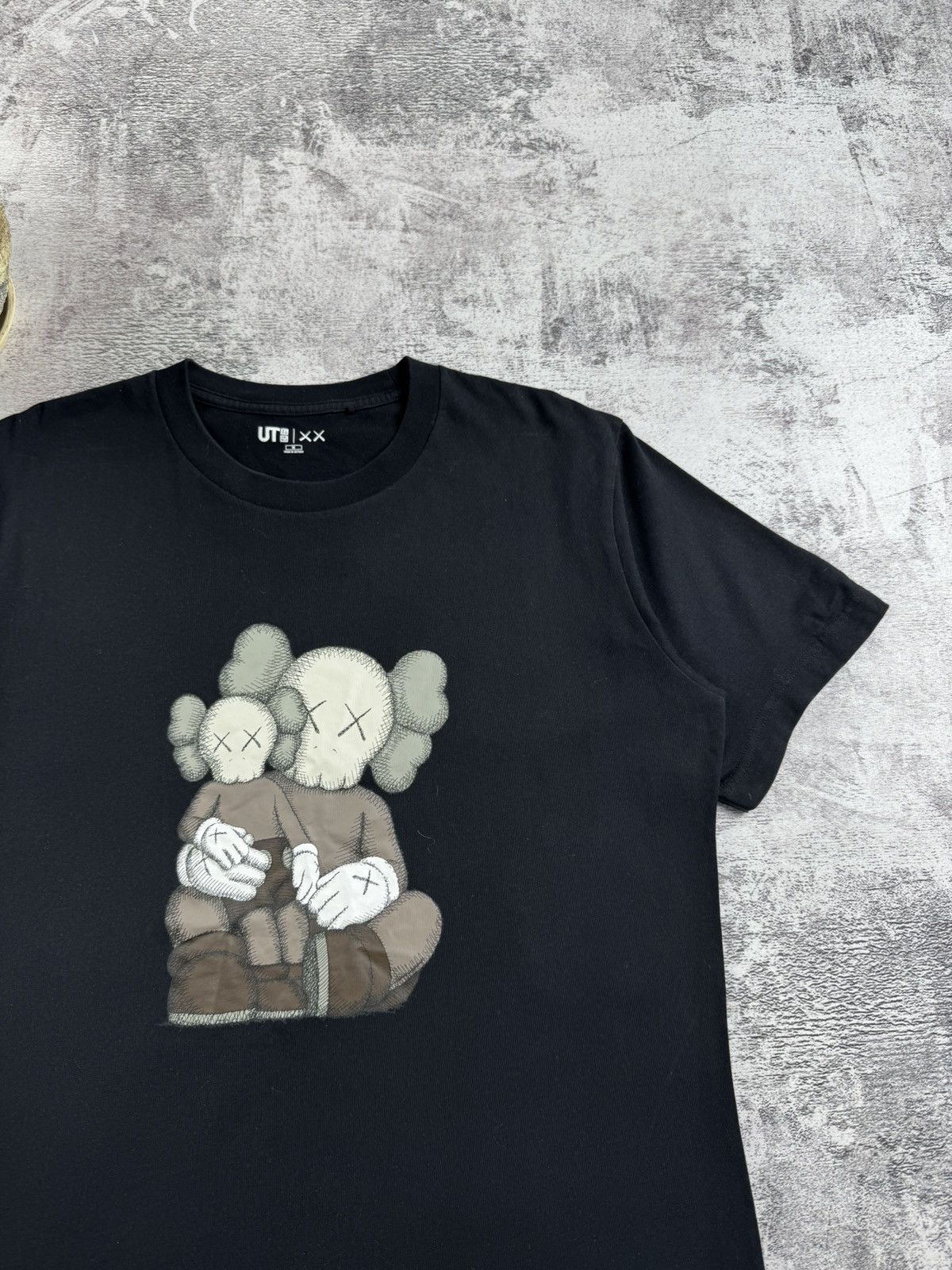 Kaws × Uniqlo KAWS X UNIQLO Graphic Tee Designer Medium Jersey T Shirt Size US M / EU 48-50 / 2 - 5 Thumbnail