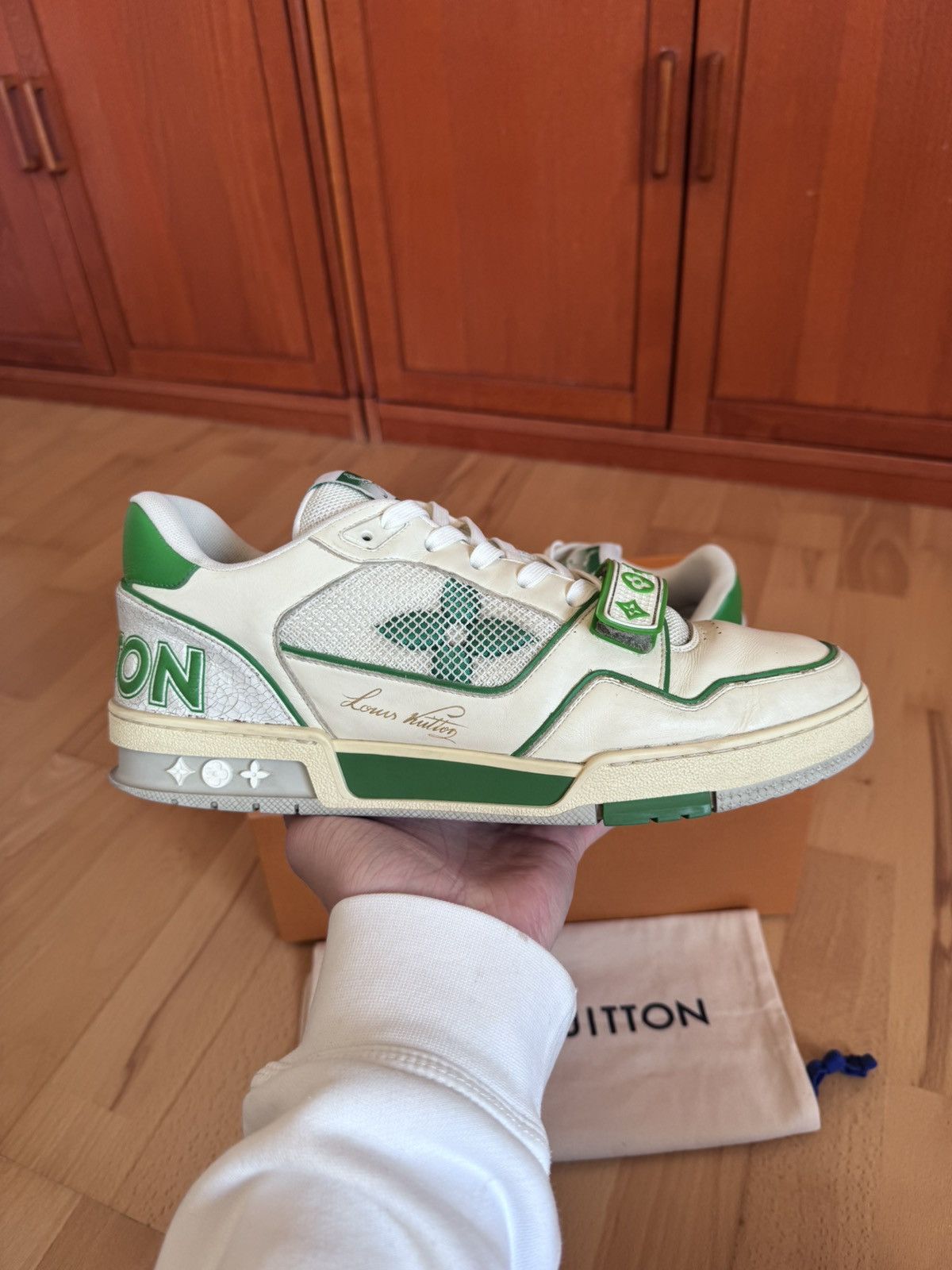 Louis Vuitton Louis Vuitton LV Trainer White Green Velcro Strap Size US 10.5 / EU 43-44 - 3 Thumbnail