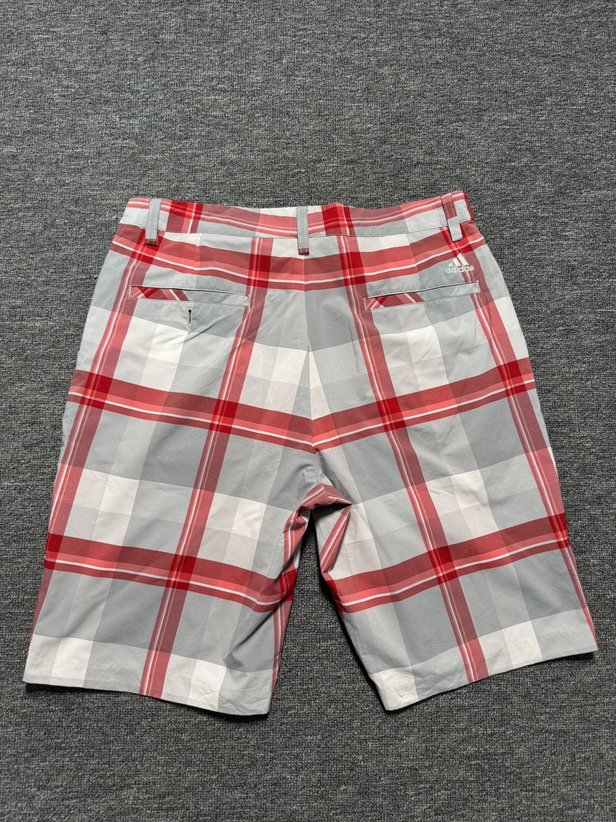 Adidas Adidas Golf Plaid Shorts Men's Size 32 Red Grey White Casual Size US 32 / EU 48 - 2 Thumbnail