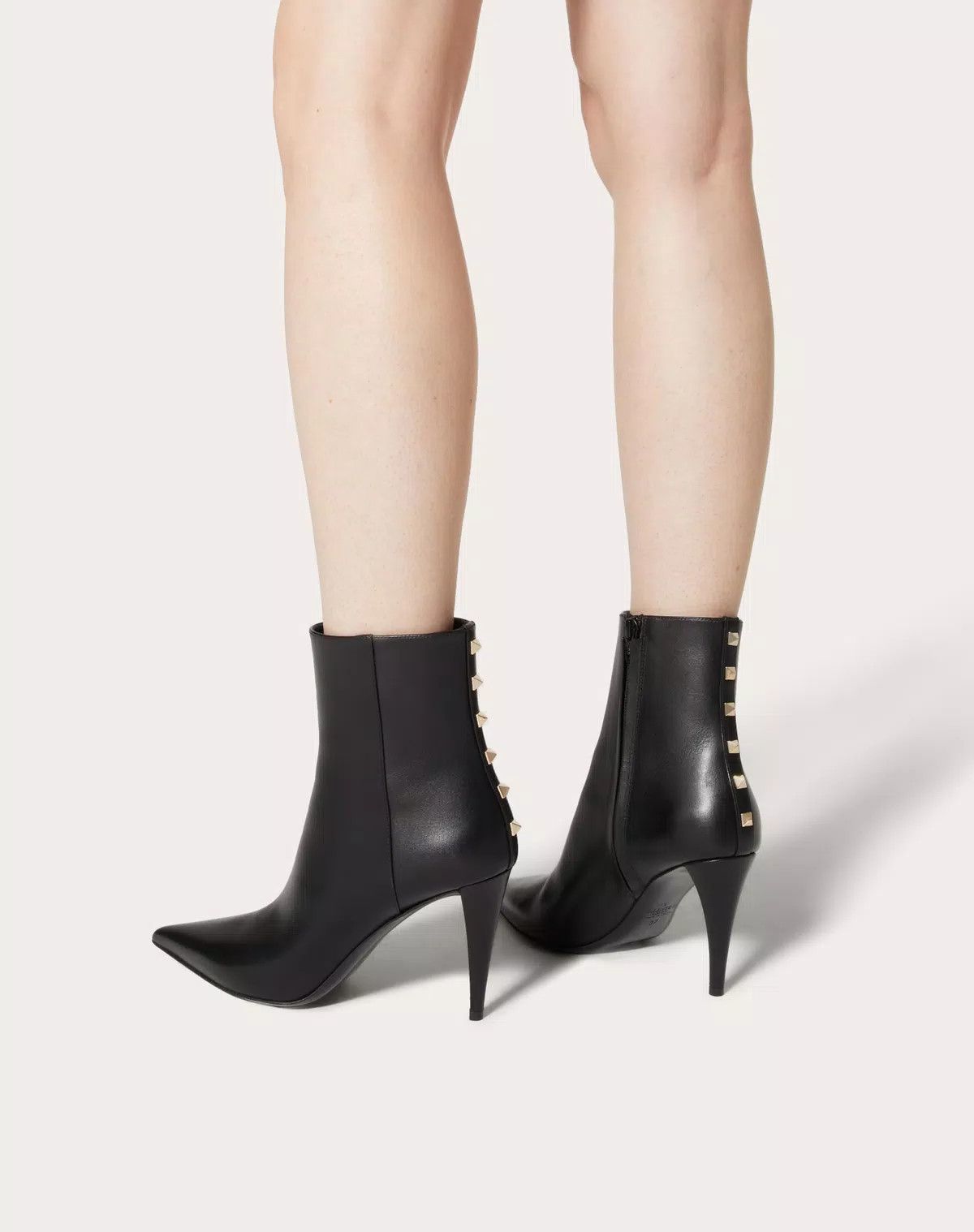 Valentino o1s1wg111125 Rockstud Calfskin Ankle Boots 90 mm in Black Size US 8 / IT 38 - 6 Thumbnail