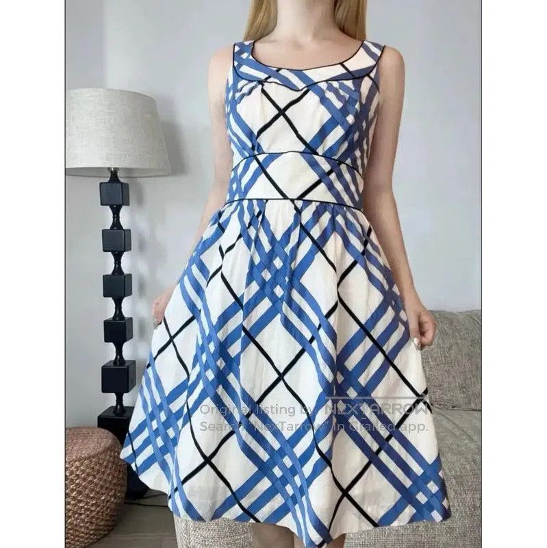 Burberry Burberry Women's White Cotton Dress with Blue Checks. Size S / US 4 / IT 40 - 2 Thumbnail