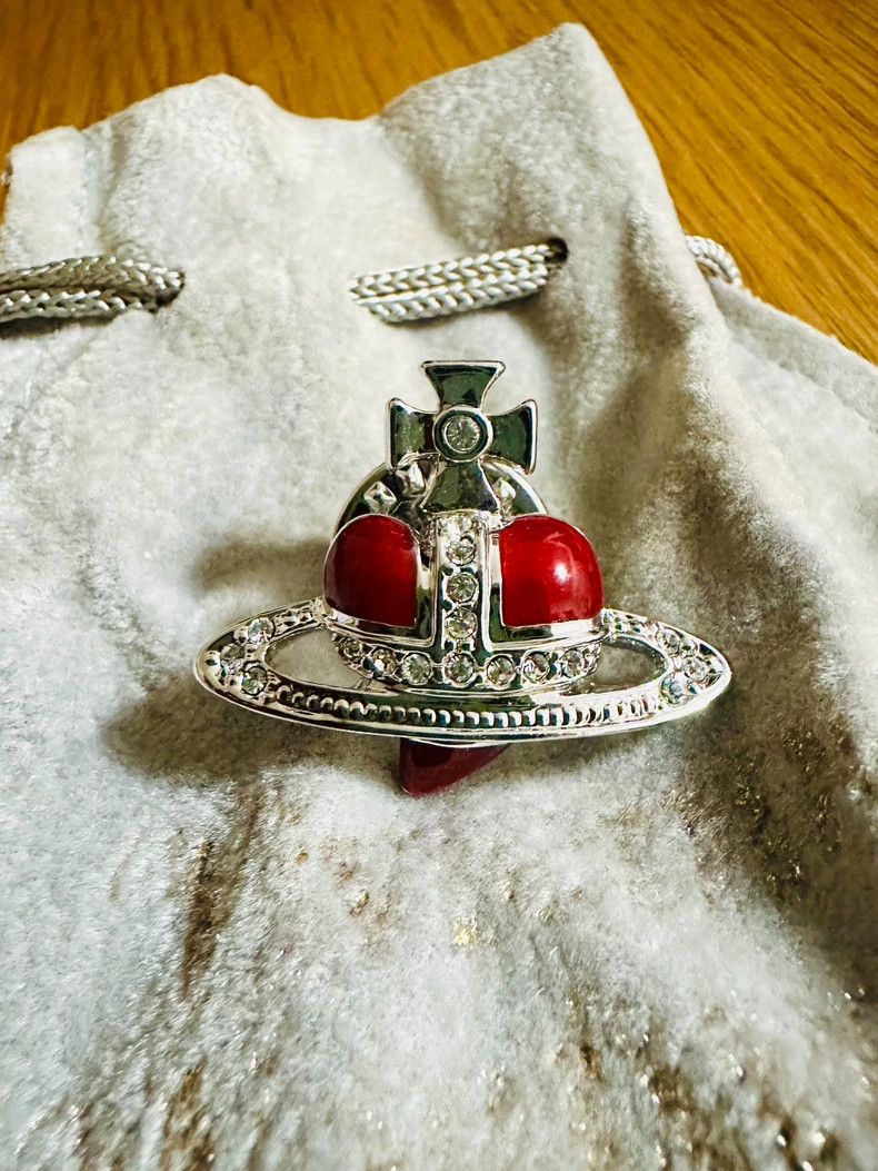 Vivienne Westwood Vivienne Westwood Limited Edition Red Heart Saturn Brooch Size ONE SIZE - 2 Thumbnail