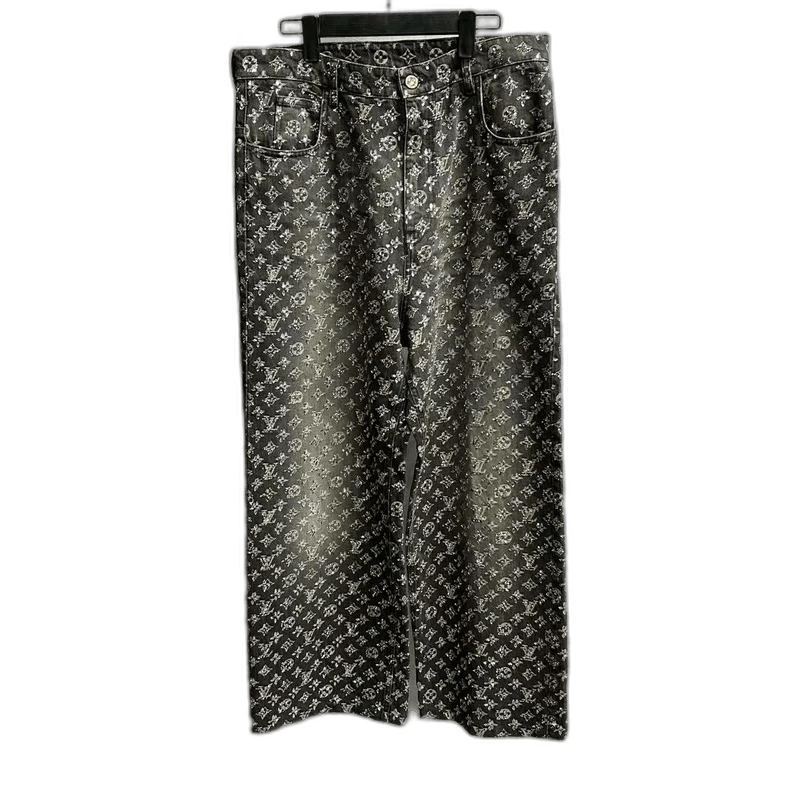 Louis Vuitton louis vuitton's new black and grey diamond-covered logo jea Size US 31 - 1 Thumbnail