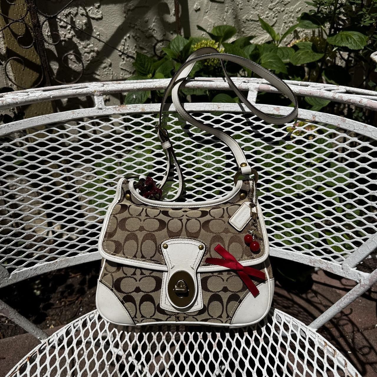Coach Vintage Coach White & Monogramed Crossbody Size ONE SIZE - 1 Thumbnail