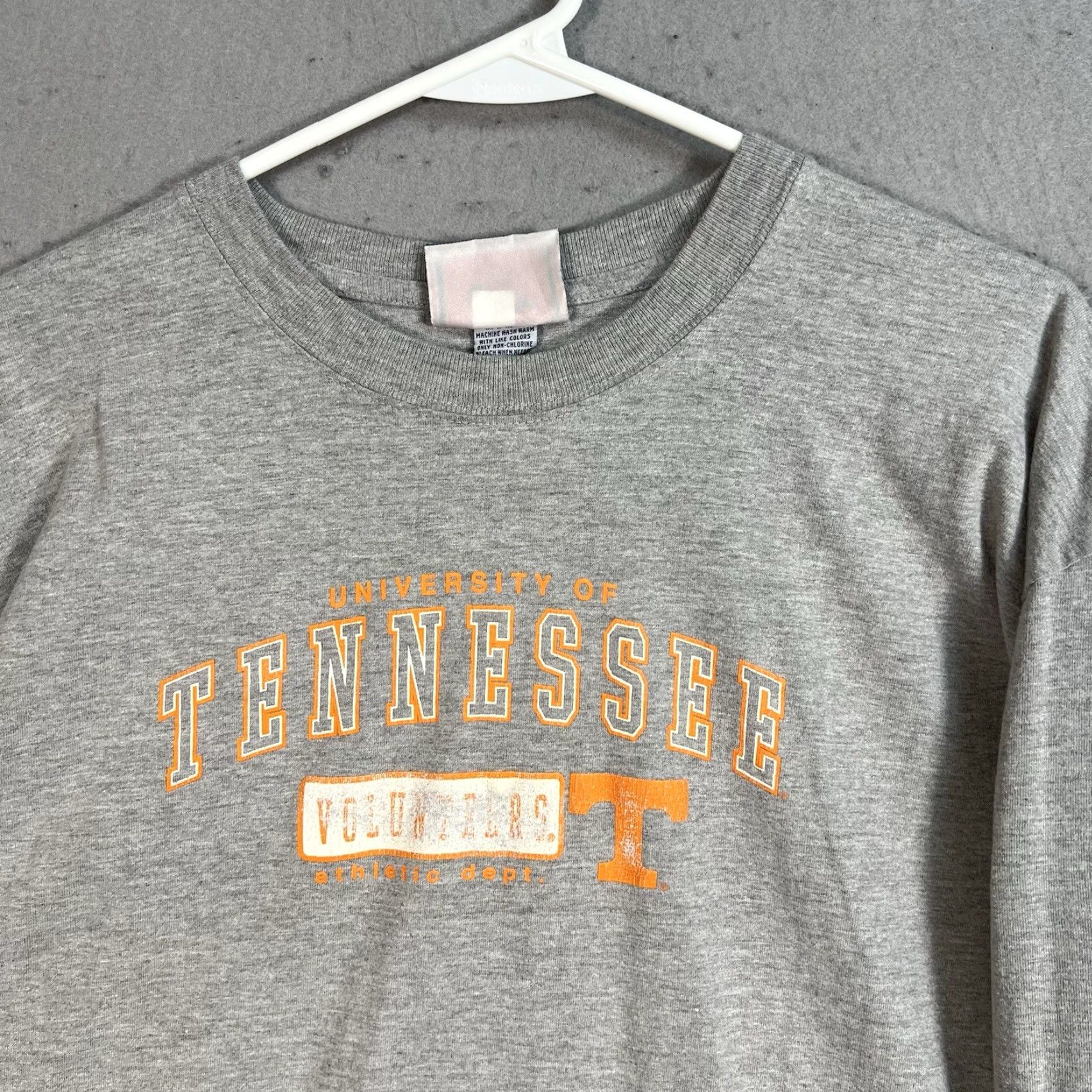 Vintage VINTAGE Cadre Athletic Tennessee Volunteers Shirt Adult XL Gray Long Sleeve 1990s Graphic Tee Mens Size US XL / EU 56 / 4 - 6 Thumbnail