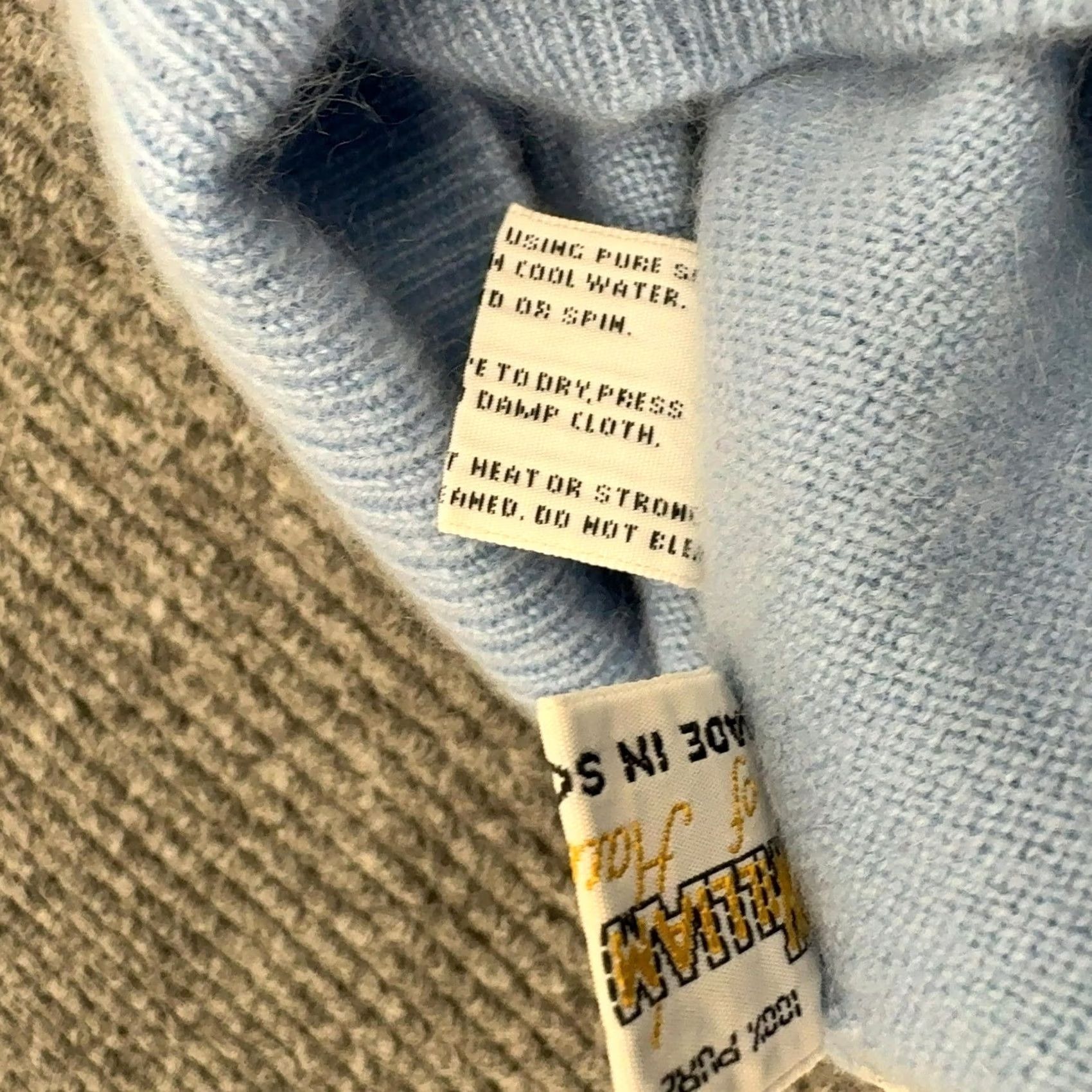 Vintage William Lockie Sweater Womens M Blue Cashmere Short Sleeve Turtleneck Size M / US 6-8 / IT 42-44 - 5 Thumbnail