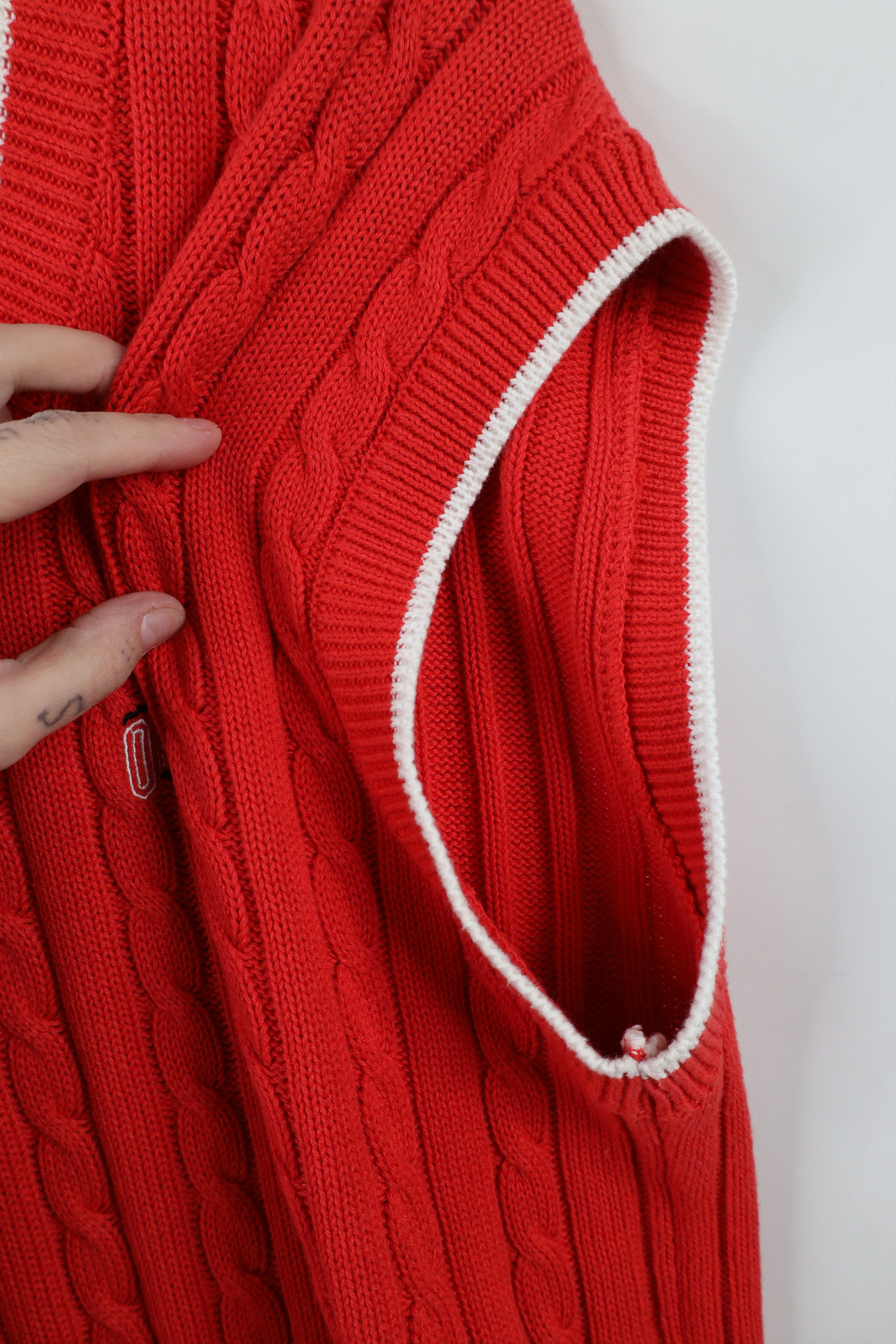 Vintage Vintage 90s Ohio State University Cable Knit Sweater Vest Size US L / EU 52-54 / 3 - 7 Thumbnail