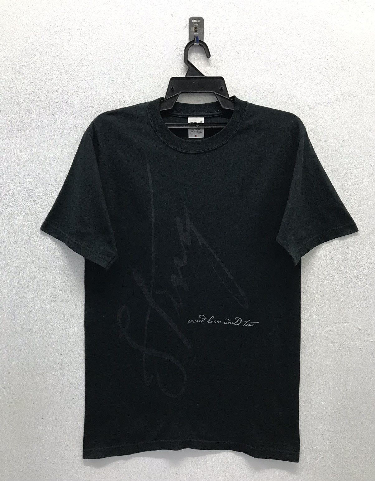 Anvil × Band Tees × Sting Vintage Anvil Sting Sacred Love World Tour 2005 Shirt Size US S / EU 44-46 / 1 - 1 Thumbnail