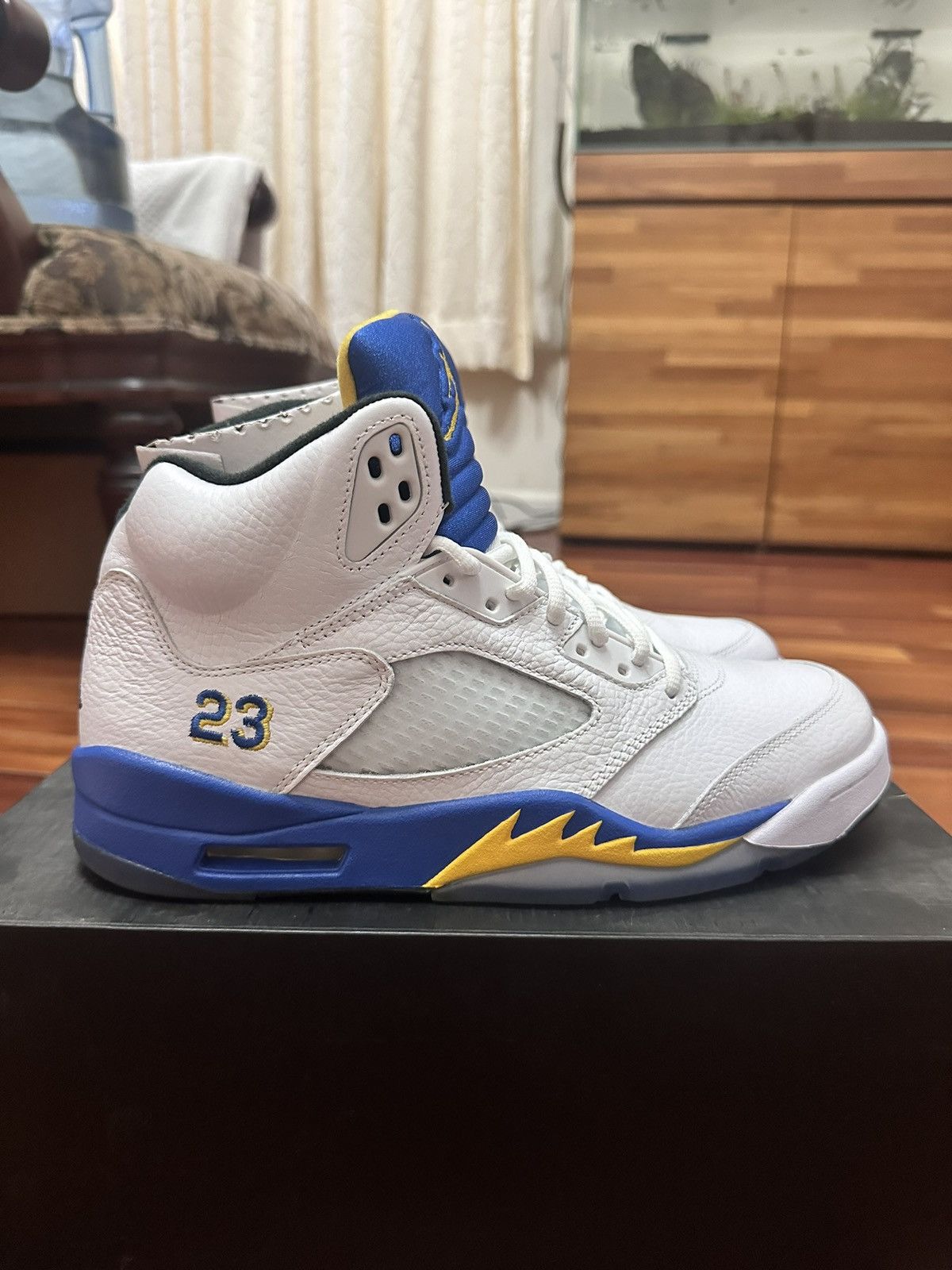 Jordan Brand × Nike Air Jordan 5 Laney Size US 9.5 / EU 42-43 - 1 Thumbnail