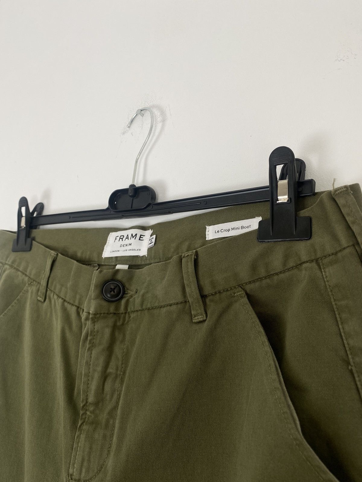 Designer × Frame Frame Le Crop Mini Boot Chino Pants 32 khaki trousers y2k Size 32" / US 10 / IT 46 - 13 Thumbnail