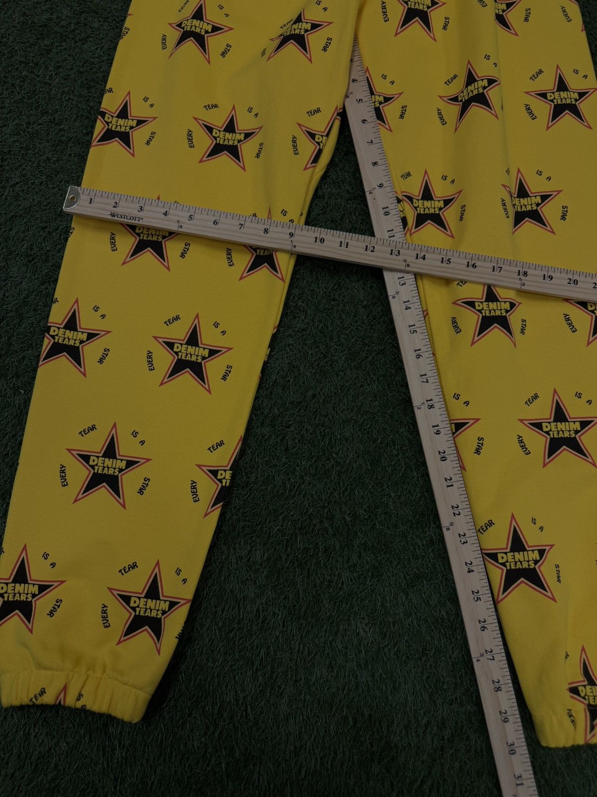 DENIM TEARS Denim Tears Star Sweatpants Size Small (NEW) Size US 30 / EU 46 - 8 Thumbnail