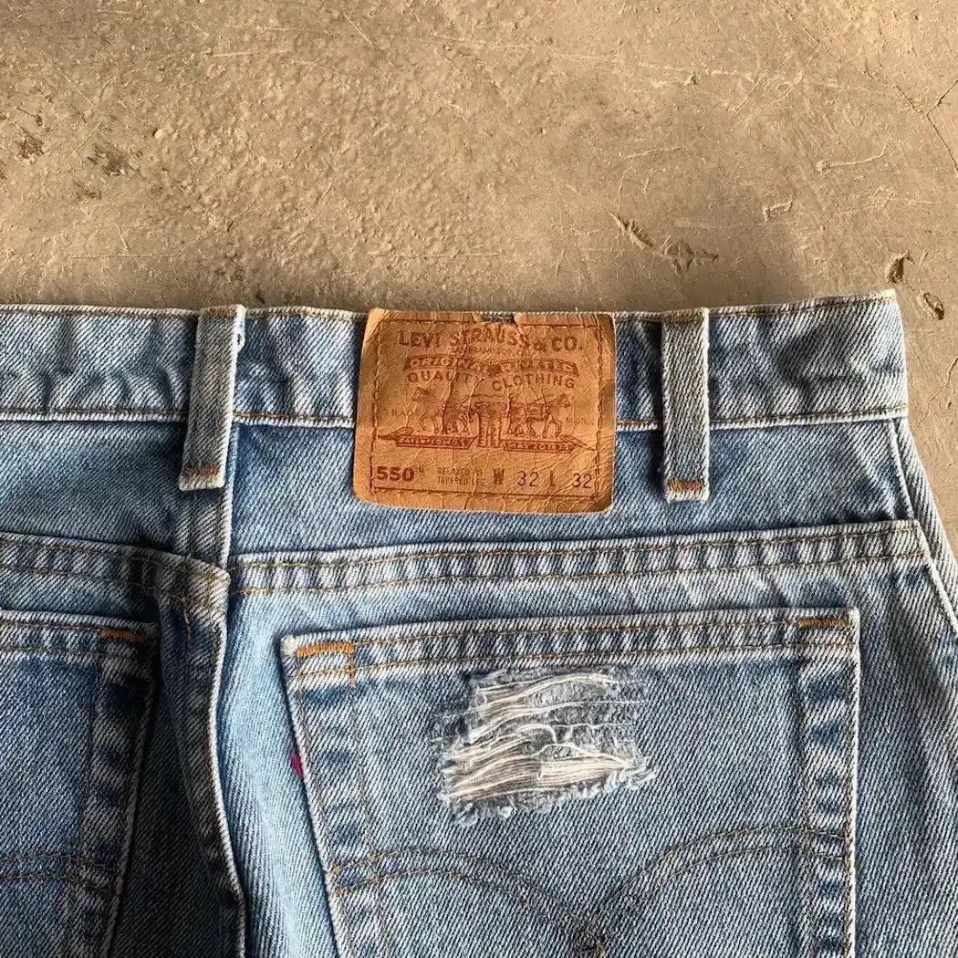 Levi's DESTROYED!VTG LEVI’S 550 JEAN LEVIS DENIM RELAXED FIT PANTS Size US 30 / EU 46 - 15 Thumbnail