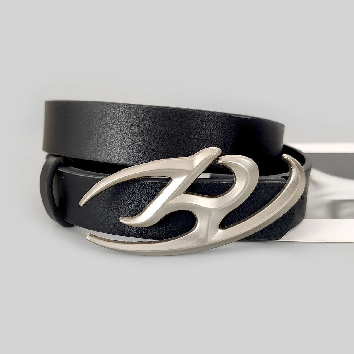Designer × Japanese Brand Y2K 2000s studded goth emo black belt Size ONE SIZE - 1 Thumbnail