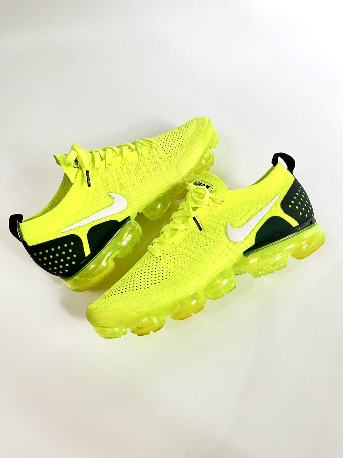Nike Nike Air VaporMax 2 Flyknit OG “Volt” Size US 11 / EU 44 - 9 Thumbnail