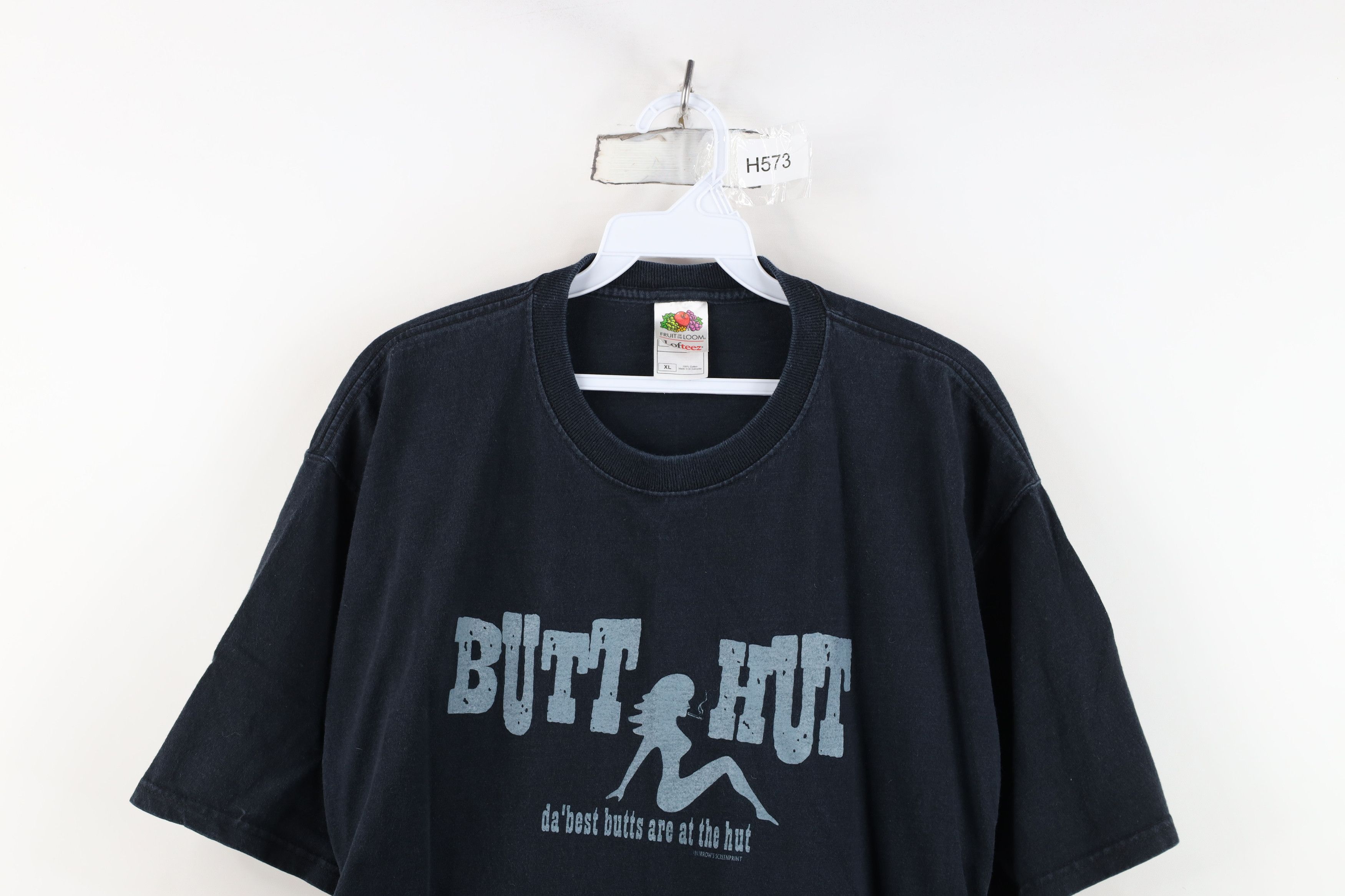 Vintage Vintage Streetwear Spell Butt Hut Pinup Girl T-Shirt Black Size US XL / EU 56 / 4 - 2 Thumbnail