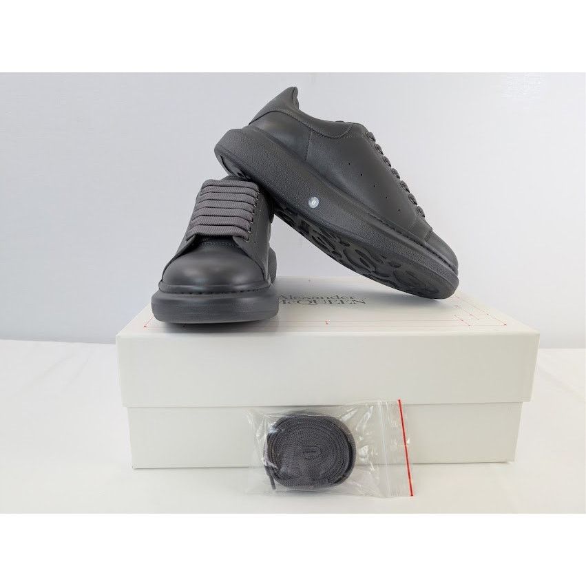 Alexander McQueen o1rshd1 Leather Oversized Sneaker in Lead Pencil Size US 10 / EU 43 - 17 Thumbnail