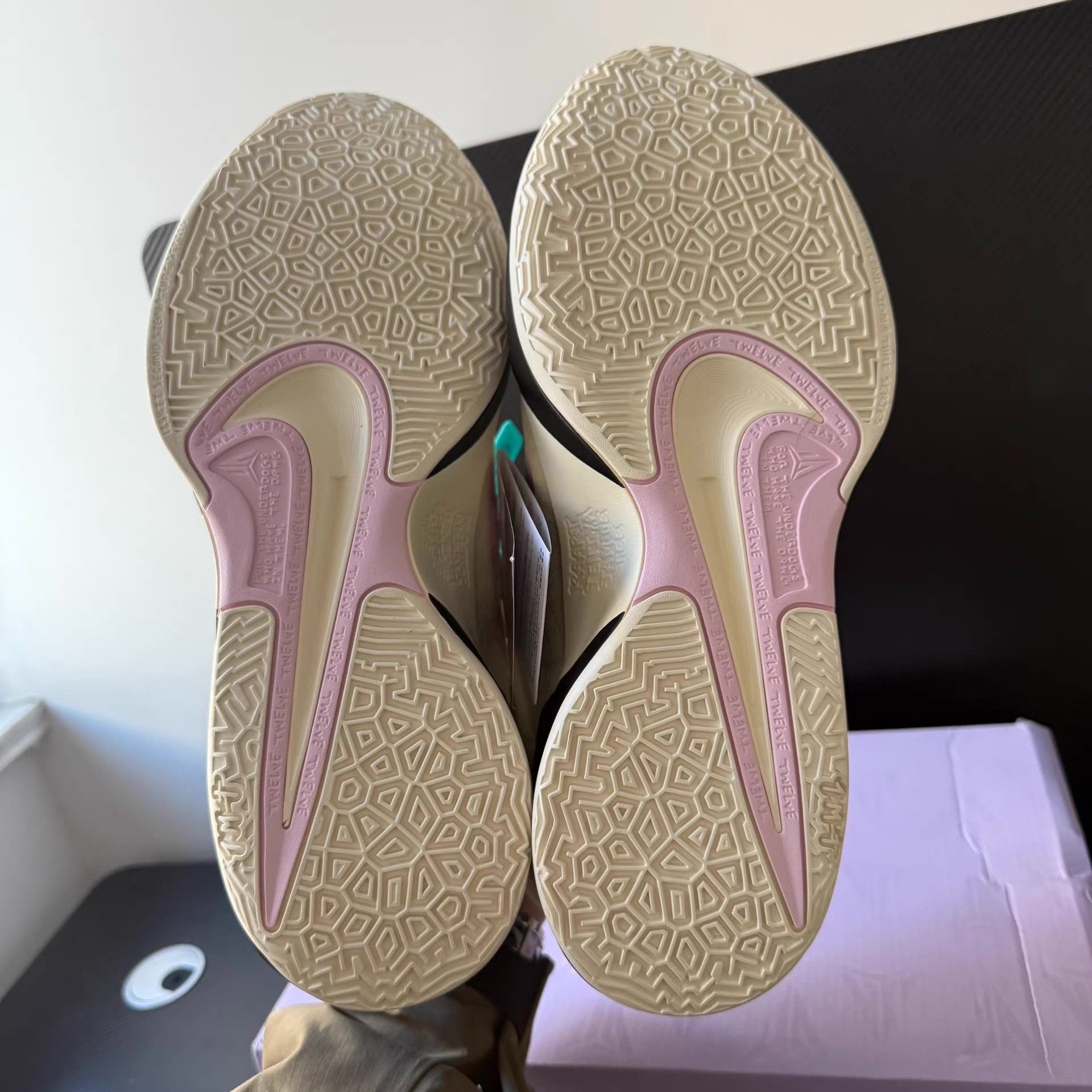 Nike Nike Ja 2 (Ja Morant 2nd Generation) Q10 Size US 14 / EU 47 - 4 Thumbnail