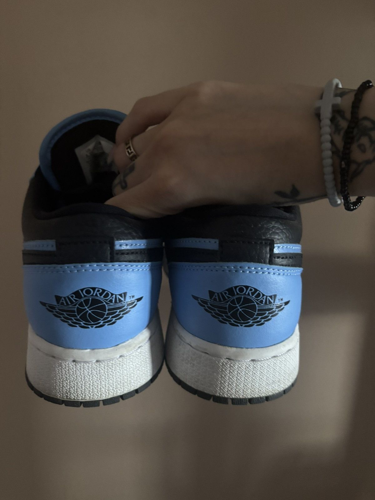 Jordan Brand Air Jordan 1 Low GS 'University Blue Black' Size US 6.5 / EU 39-40 - 4 Thumbnail