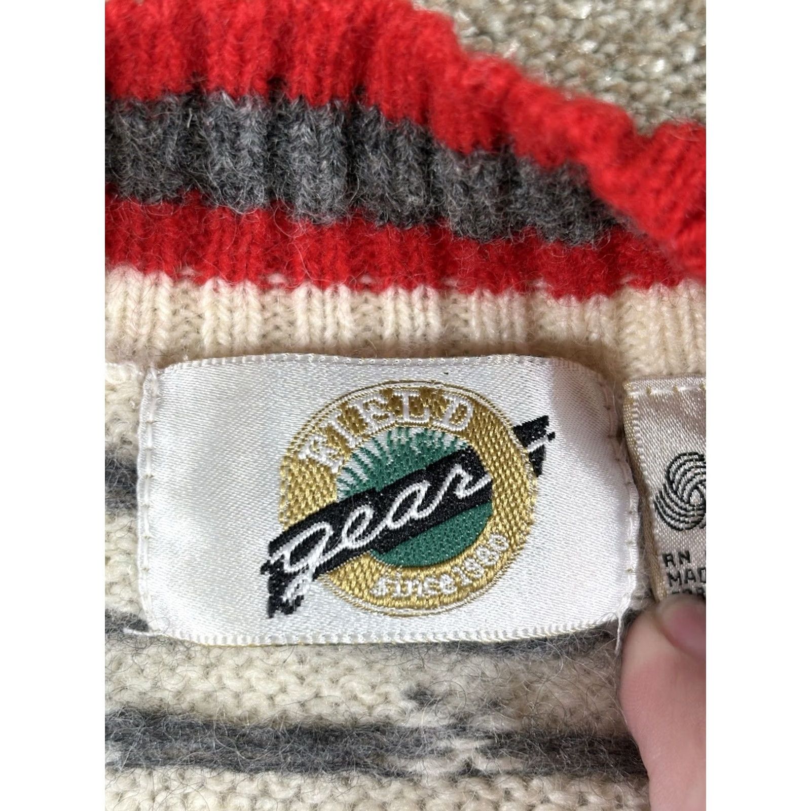Vintage VINTAGE Field Gear Sweater Shirt Womens L 100% Wool Geometric Pattern V-Neck Pullover Beige Red Grey Size L / US 10 / IT 46 - 6 Thumbnail