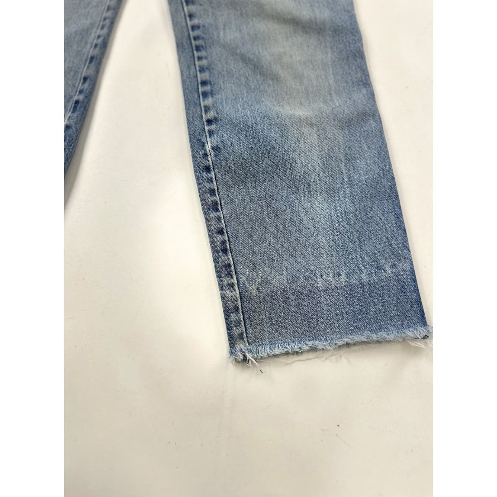 Vintage VINTAGE Brittania Jeans Women's 24 Blue Distressed Mom Medium Wash Womens Size 42" / US 20 - 4 Thumbnail