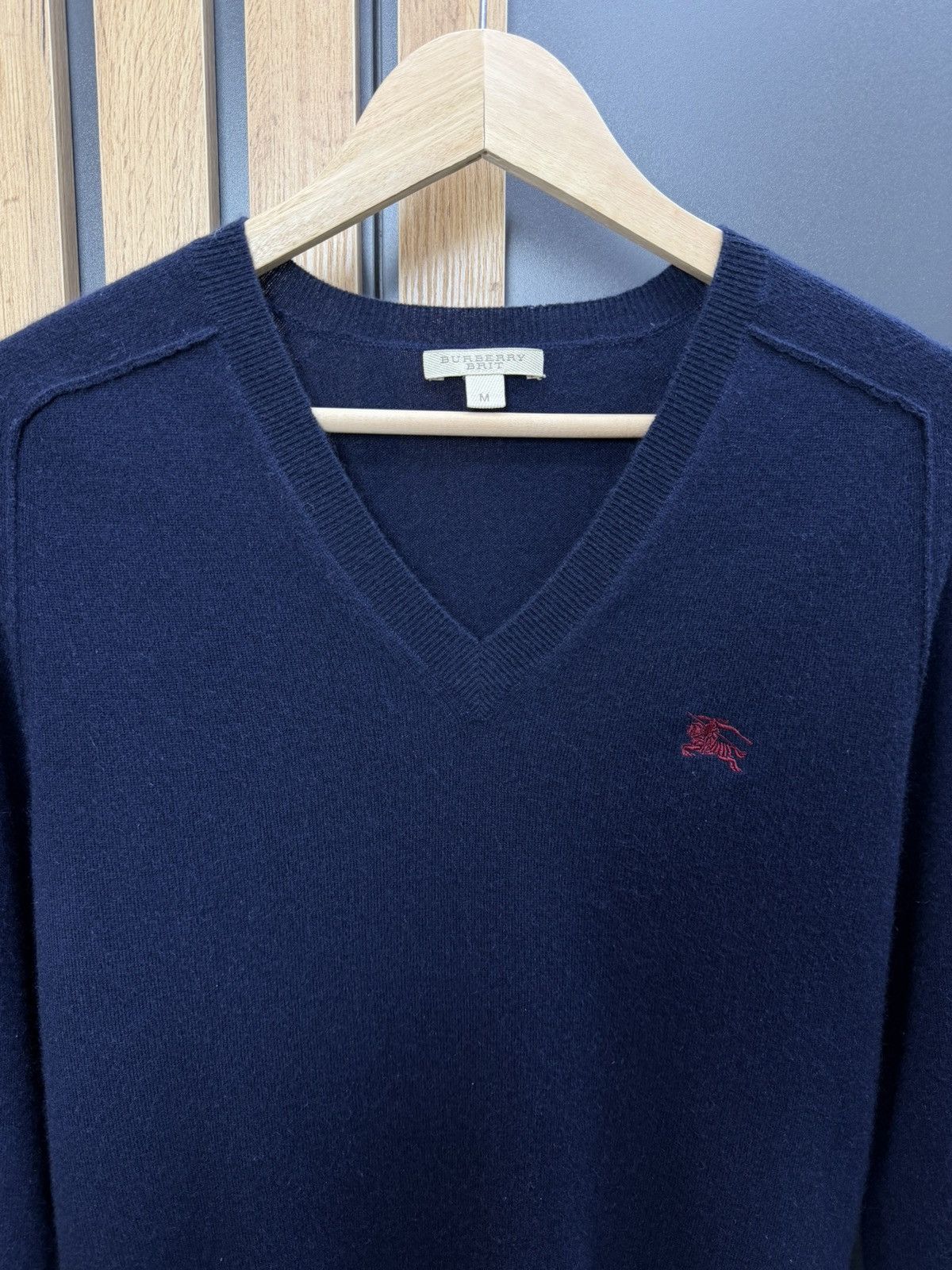 Burberry Burberry Cashmere Sweater V Neck Navy Size M Size US M / EU 48-50 / 2 - 2 Thumbnail