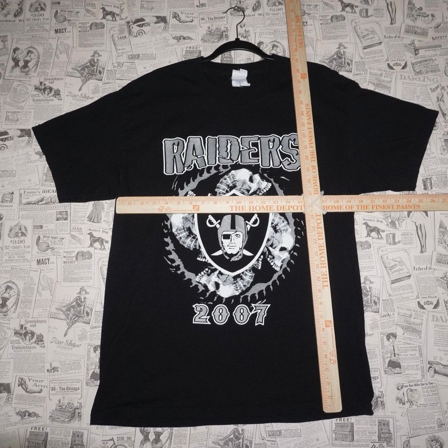 NFL Large - Vintage / Y2K Oakland Raiders 2007 skull nfl t-shirt Size US L / EU 52-54 / 3 - 4 Thumbnail