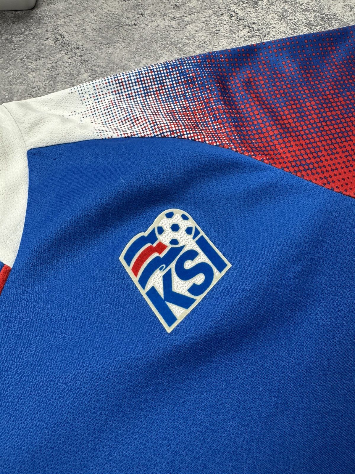 Errea ICELAND TEAM 2018/2019 FOOTBALL JERSEY HOME ERREA ORIGINAL Size US L / EU 52-54 / 3 - 10 Thumbnail