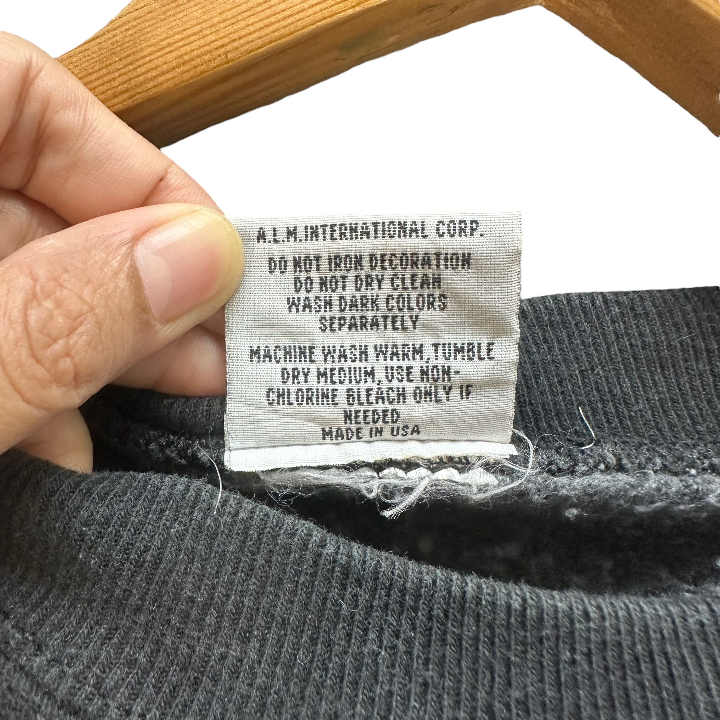 Japanese Brand MAURICE MALONE DESIGNS BIG LOGO SWEATSHIRTS #8482-011 Size US M / EU 48-50 / 2 - 13 Thumbnail
