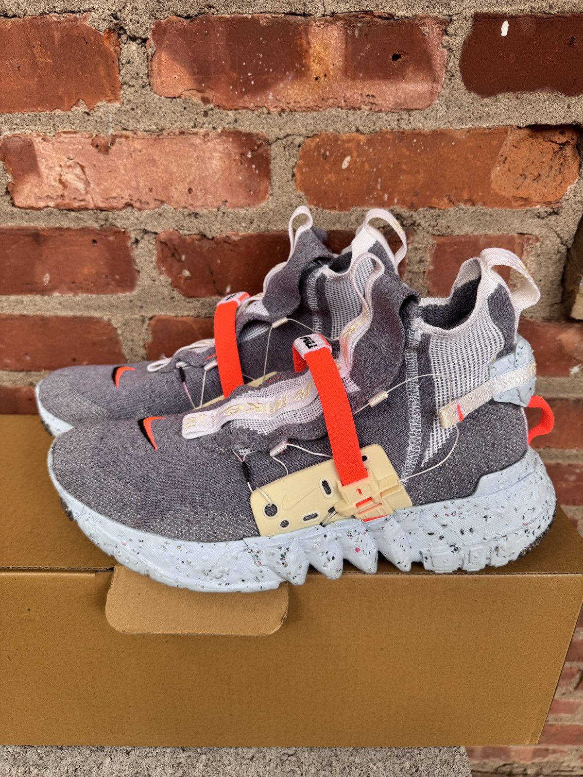 Nike Nike space hippie 03 Size US 10.5 / EU 43-44 - 1 Thumbnail