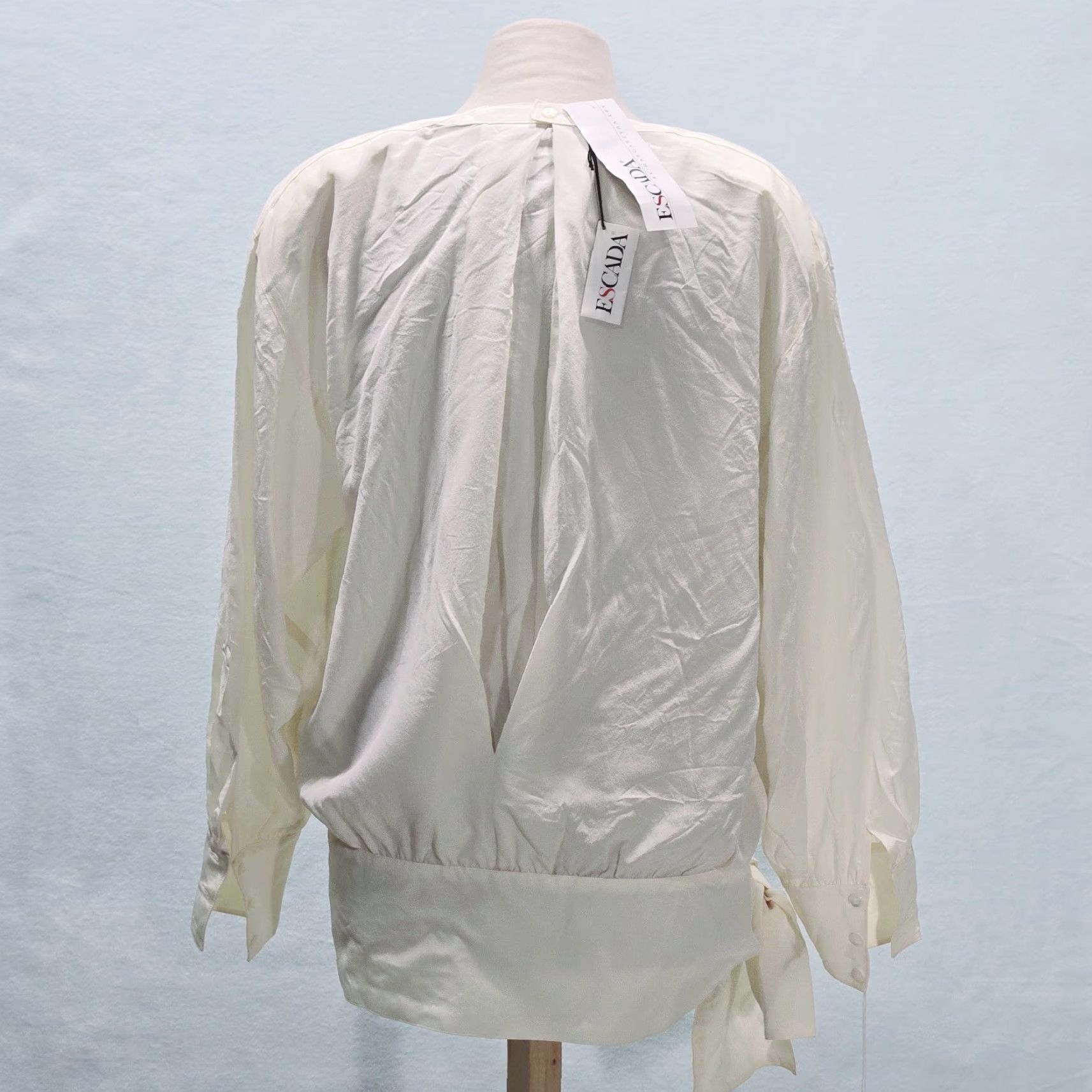 Escada VINTAGE Escada Silk Blouse Long Sleeve Ivory Pleated NWT Shoulder Pad Size 38 Women's Blouse Size XS / US 0-2 / IT 36-38 - 4 Thumbnail