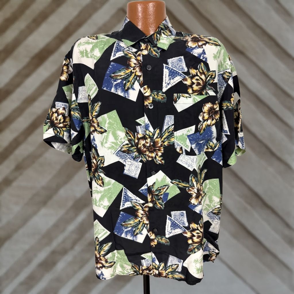 Bill Blass VINTAGE Bill Blass Shirt Men Large Floral Hawaiian Lightweight Silk Black 90s Travel Size US L / EU 52-54 / 3 - 1 Thumbnail