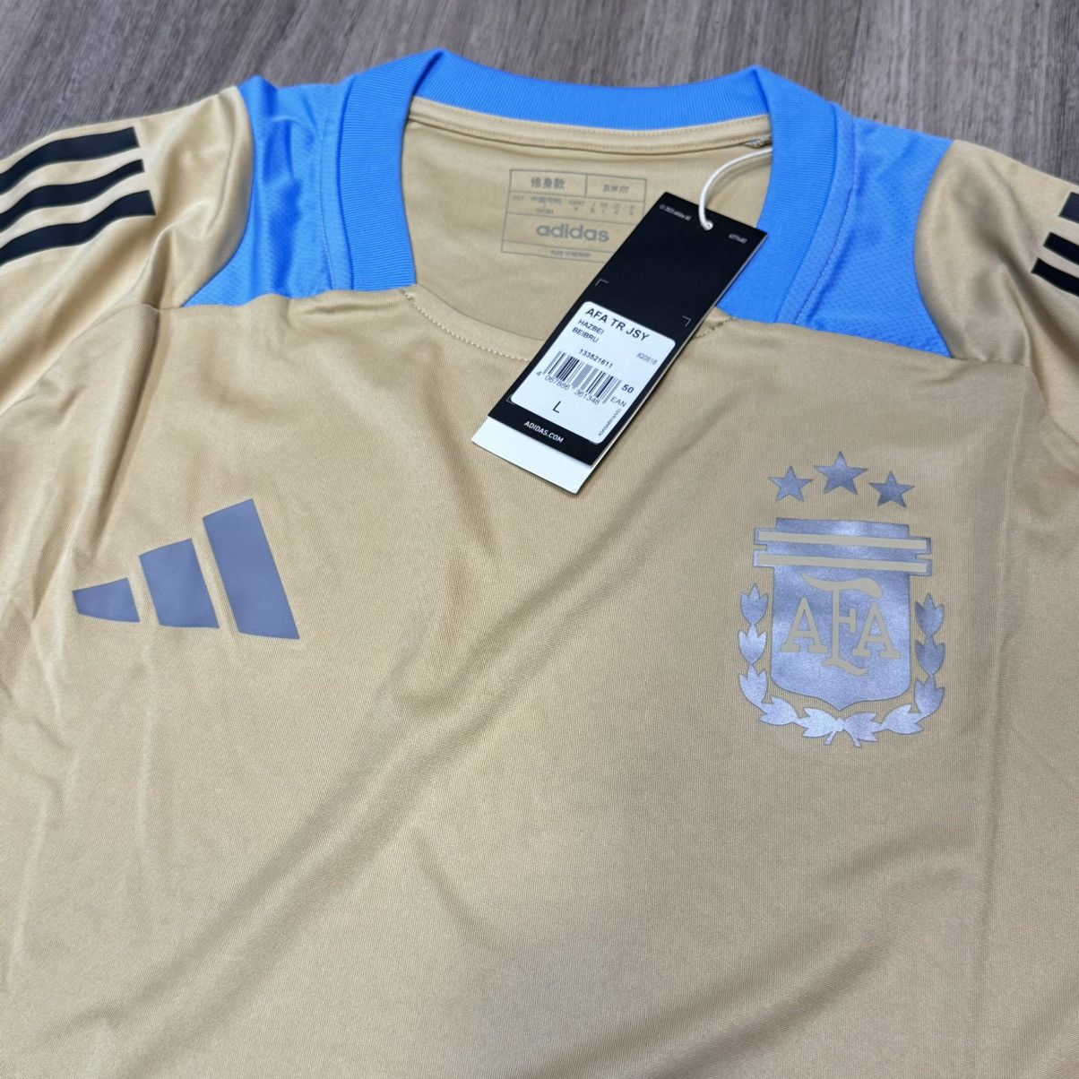 Adidas Argentina 23/24 training jersey (Bnwt) Size US M / EU 48-50 / 2 - 3 Thumbnail