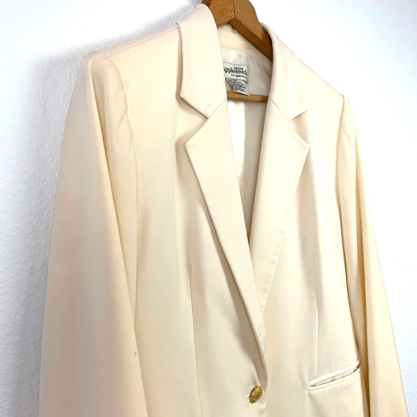 Vintage VINTAGE Petite Yellow Wool Blazer Skirt Suit Womens 12P Blazer Jacket Skirt Set 2 Piece Wool 100% Acetate Lining Yellow 12P Womens Size 34" / US 12 / IT 48 - 3 Thumbnail