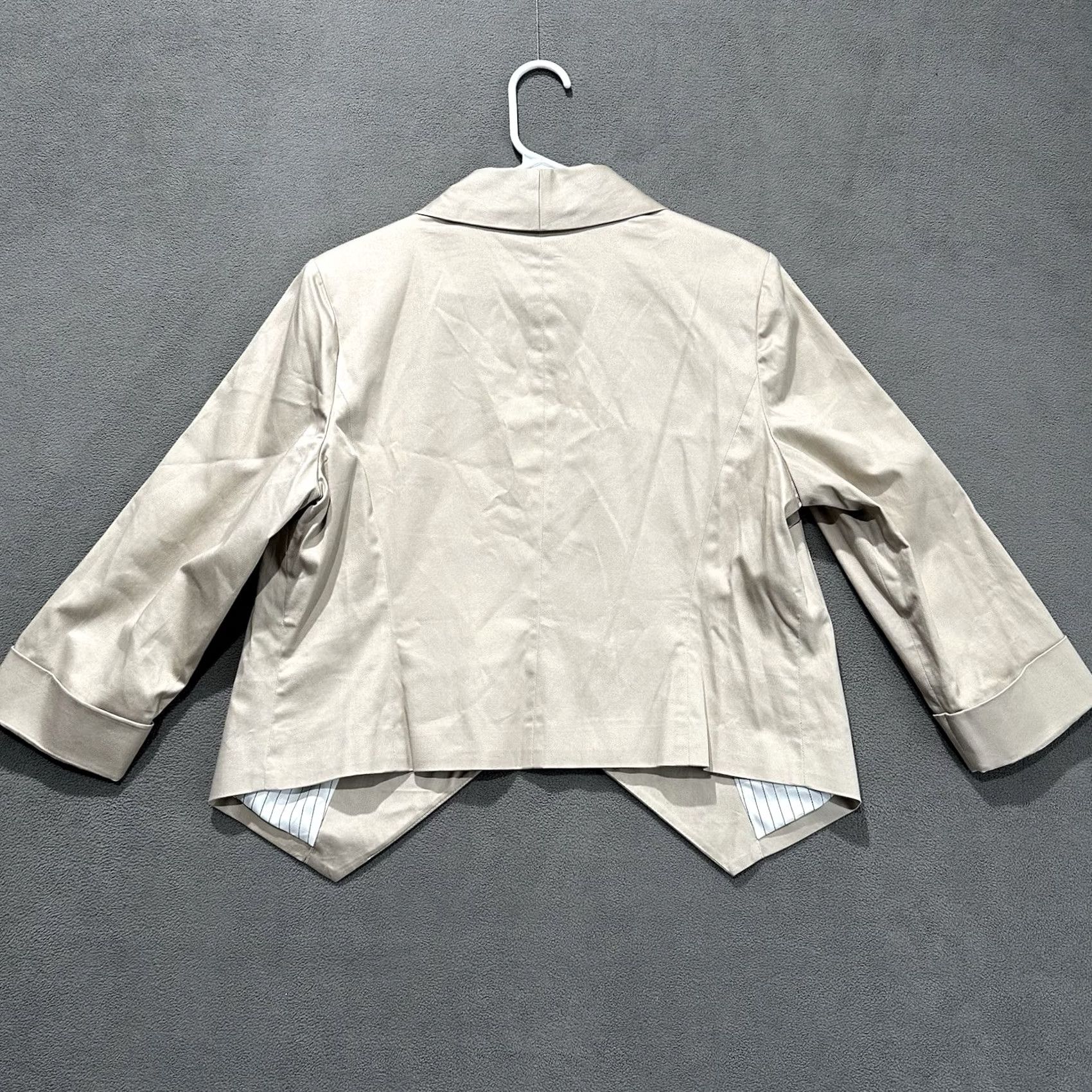 Vintage NWT Cato Blazer Womens Large Beige 3/4 Sleeve Jacket Open Front Blazer EUC Size L / US 10 / IT 46 - 2 Thumbnail