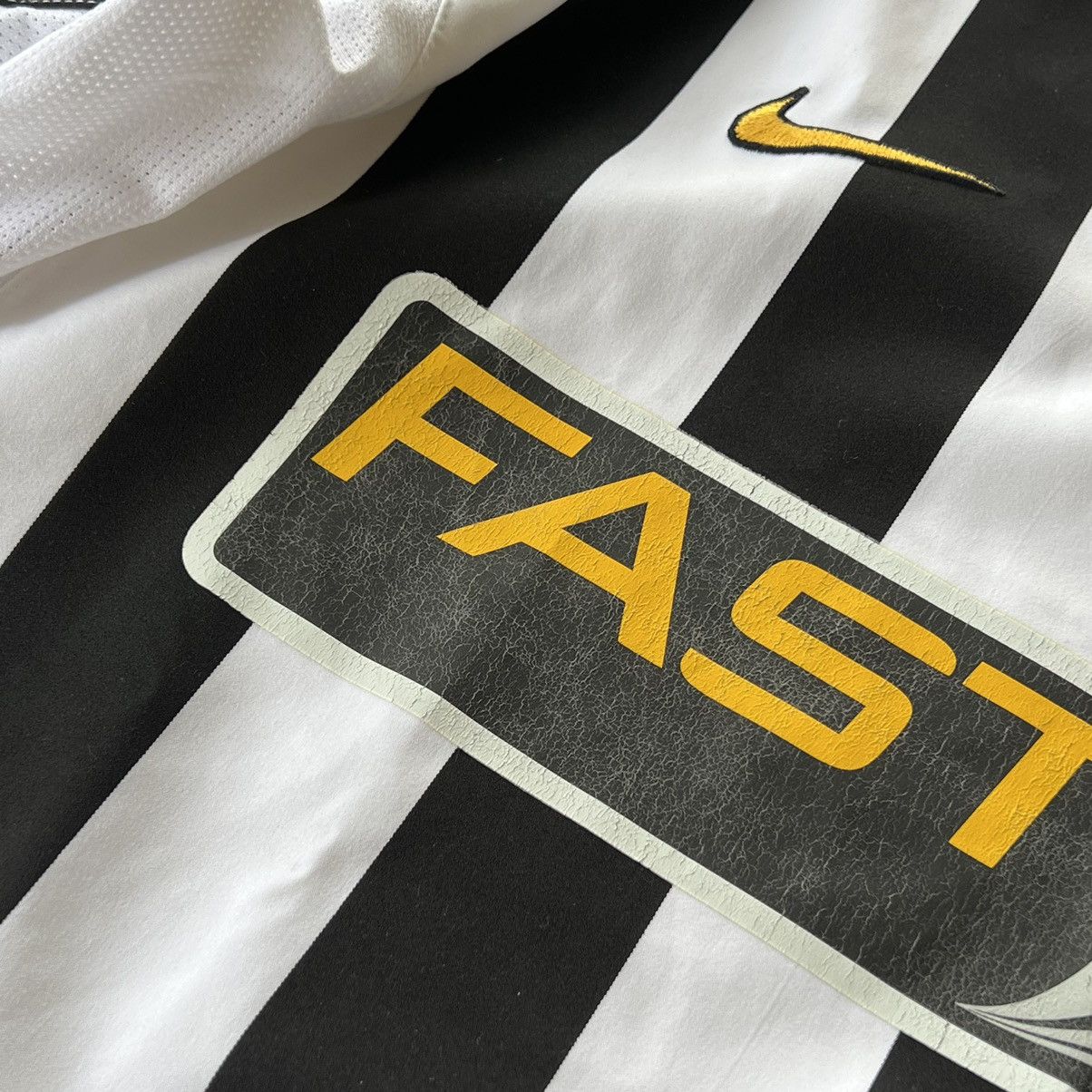 Vintage Nike Vintage Big Logo Juventus FastWeb T-Shirt Size US M / EU 48-50 / 2 - 5 Thumbnail