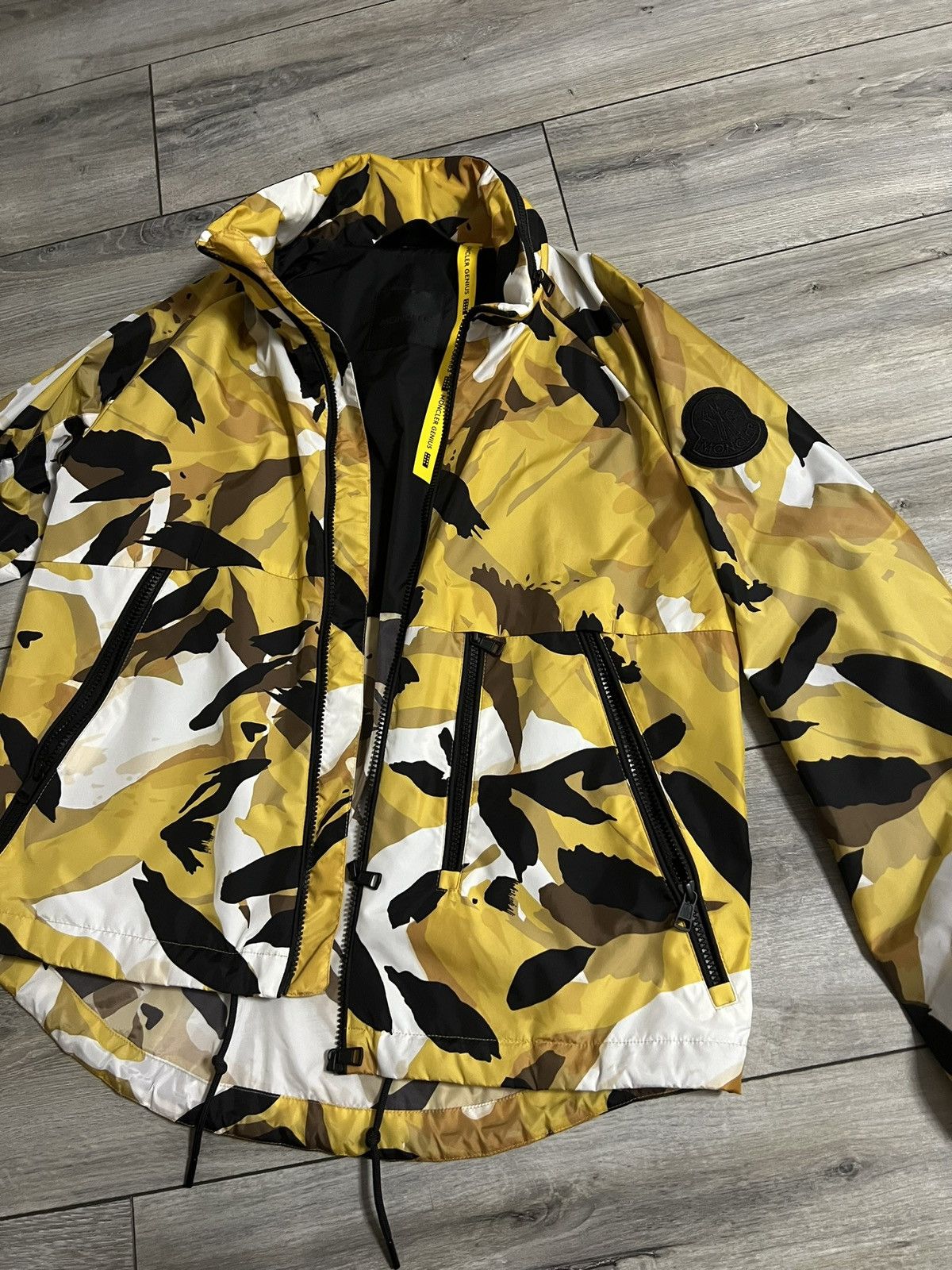 Moncler Genius MONCLER GENIUS 2 MONCLER 1952 CAMO WINDBREAKER Size US M / EU 48-50 / 2 - 1 Thumbnail