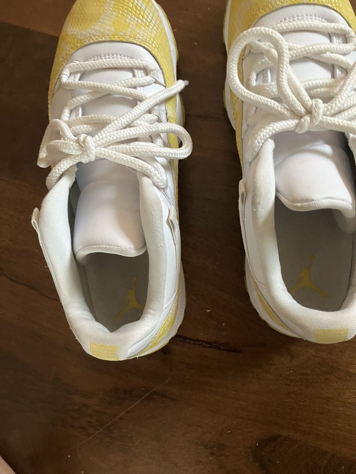 Jordan Brand Nike Air Jordan 11 Retro Low 2022 Yellow Snakeskin Wom 9.5 Size US 9.5 / IT 39.5 - 5 Thumbnail