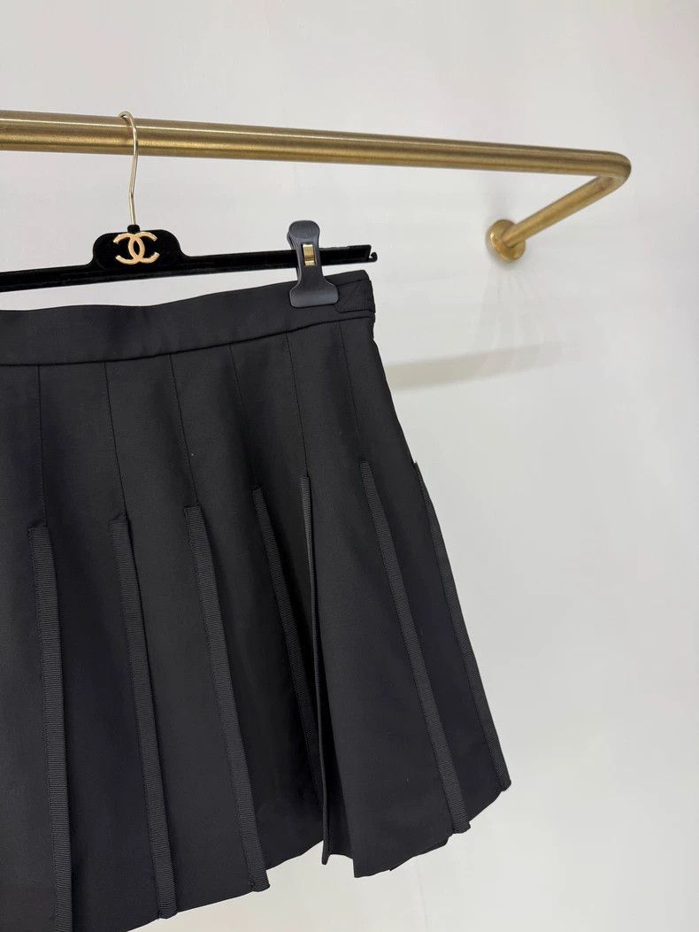 Thom Browne Thom browne Pleated skirt 2503-Nextarrow Size 25" / US 0 / IT 36 - 3 Thumbnail