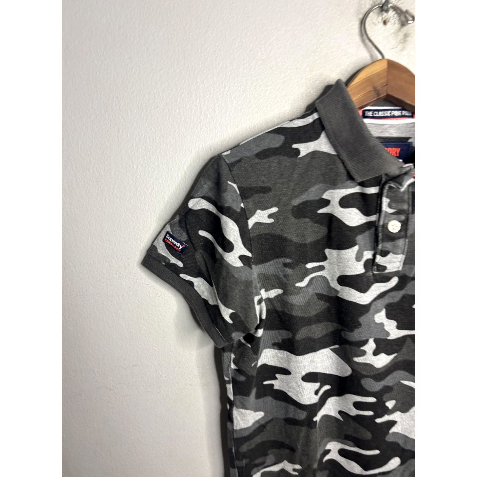 Superdry VINTAGE Superdry Polo Shirt Mens Small Gray Black Camouflage Classic Pique Logo Cotton Size US S / EU 44-46 / 1 - 2 Thumbnail