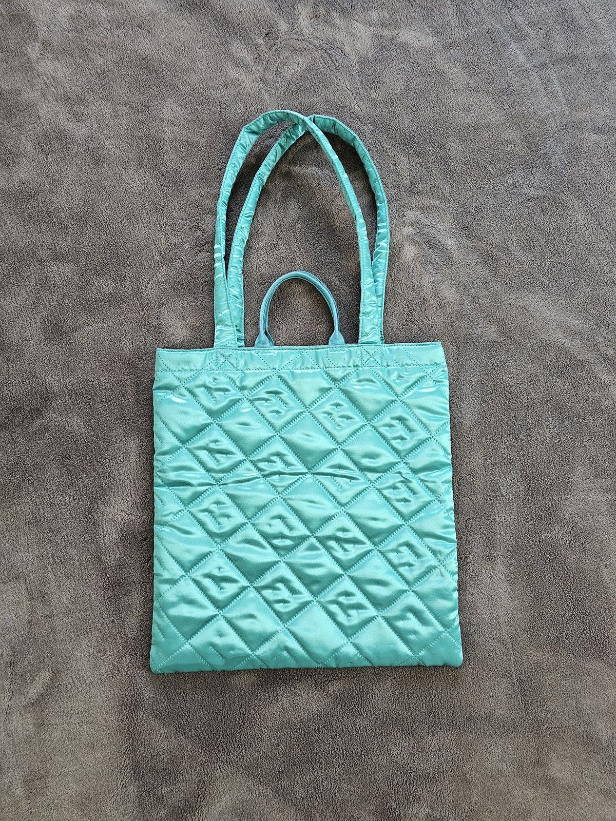 Acne Studios Quilted Face Logo Satin Tote Bag in Jade Green FW21 'Awa' Size ONE SIZE - 2 Thumbnail