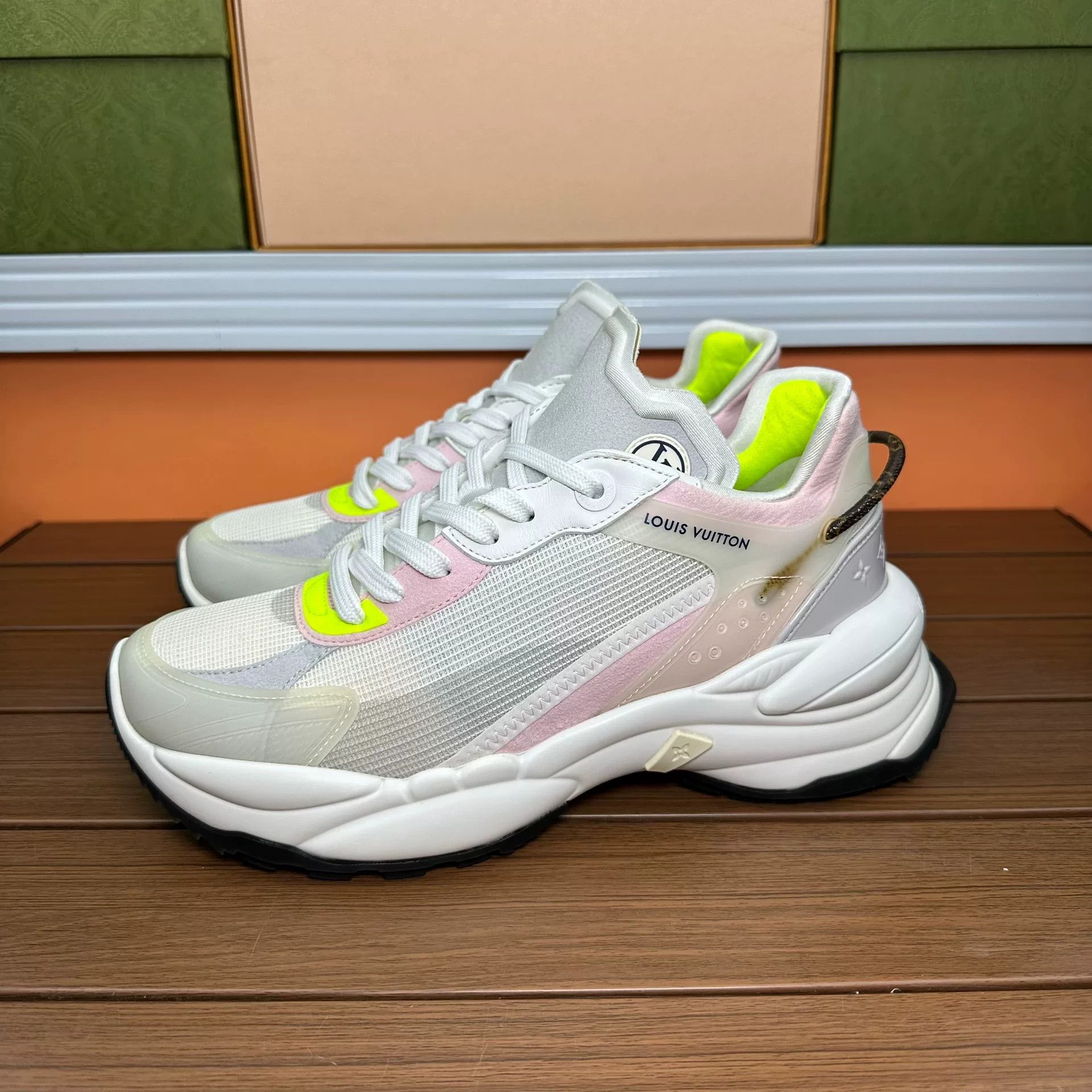 Louis Vuitton Louis Vuitton Casual Pink Lowtop Sneakers it_38-5 Women Size US 8.5 / IT 38.5 - 1 Thumbnail