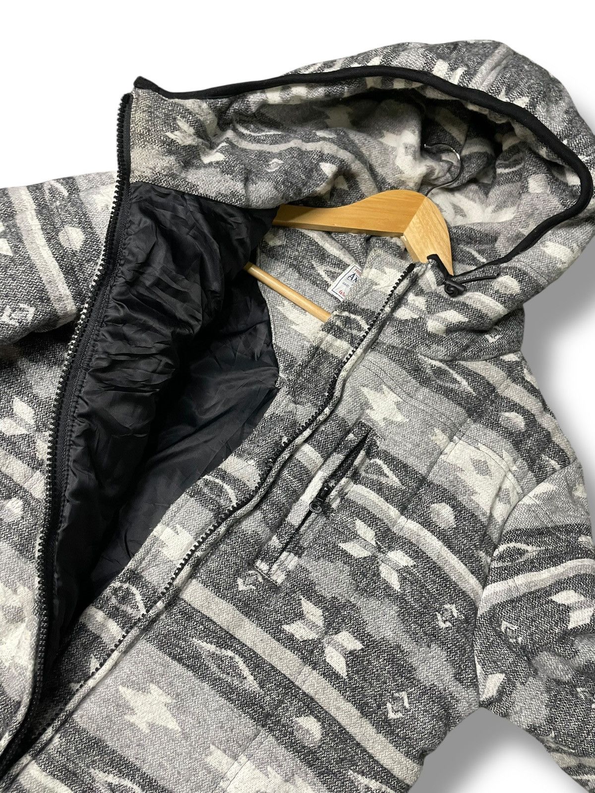 Japanese Brand × Vintage Anti Ballistic Brand Navajo Padded Hooded Jacket (115) Size US M / EU 48-50 / 2 - 6 Thumbnail