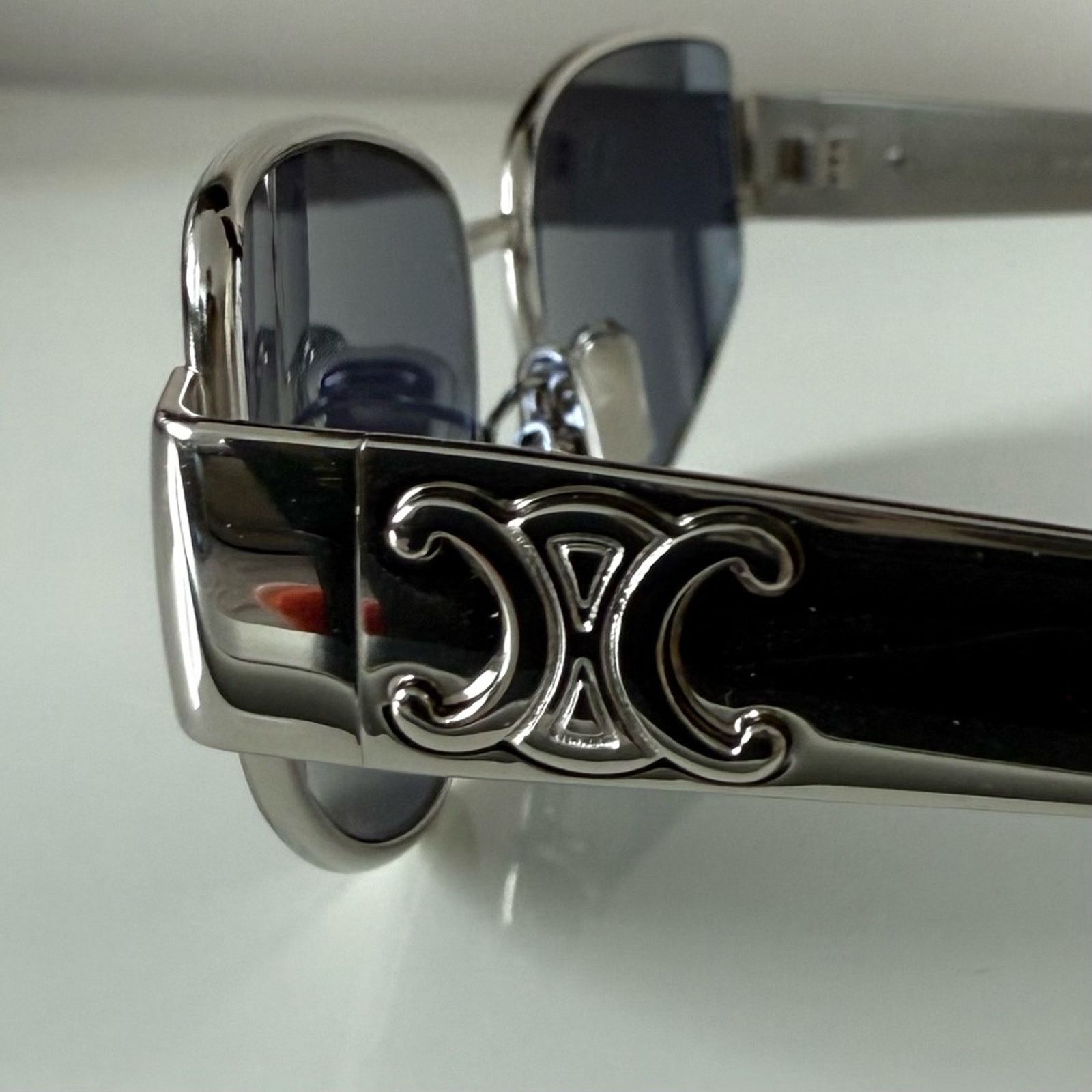 Celine NEW!!! Celine metal Triomphe sunglasses CL40293U 16V 650$ Size ONE SIZE - 5 Thumbnail