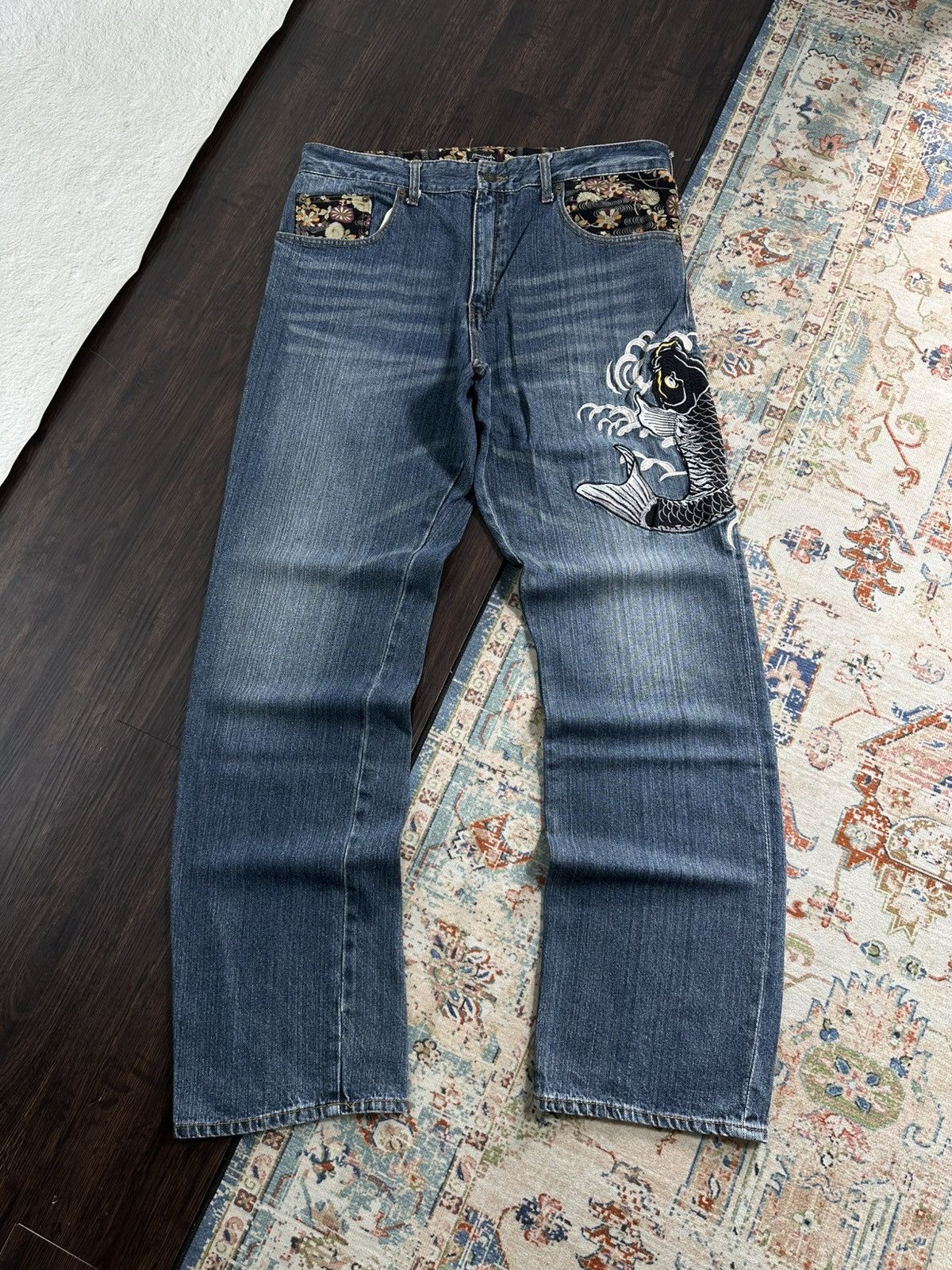 Karakuri Tamashii KARAKURI STYLE ‘ DOMINATE ‘ KOI EMBROIDERY JAPANESE DENIM Size US 30 / EU 46 - 2 Thumbnail
