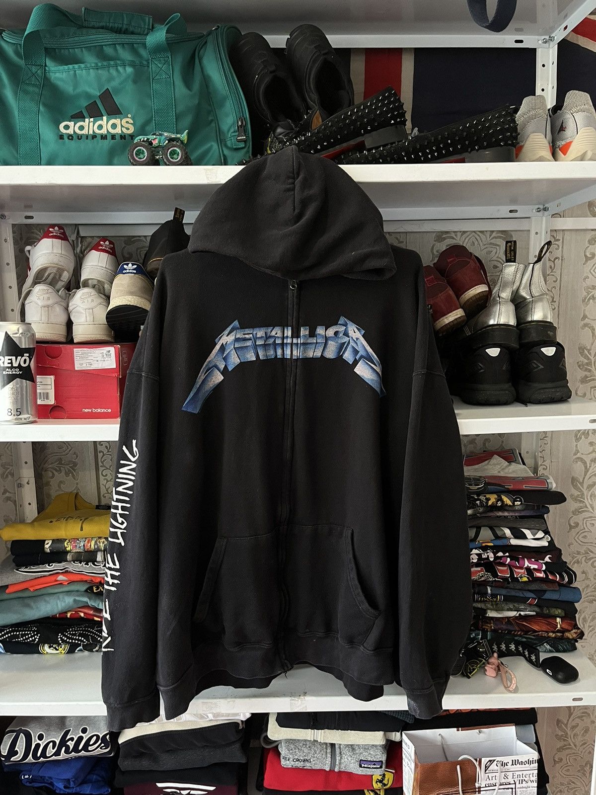 Band Tees Metallica 2017 hoodie RIDE THE LIGHTNING hooded sweatshirt Size US XXL / EU 58 / 5 - 22 Thumbnail