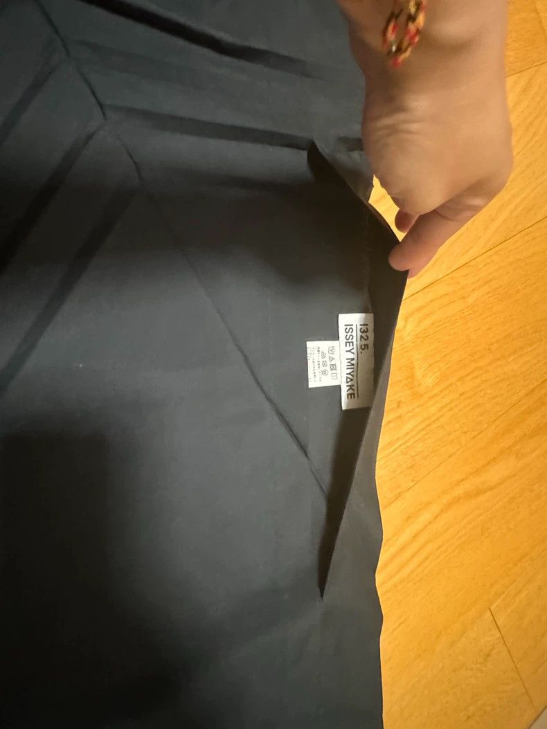 Issey Miyake Issey Miyake Black pleated short-sleeved shirt Size S / US 4 / IT 40 - 7 Thumbnail